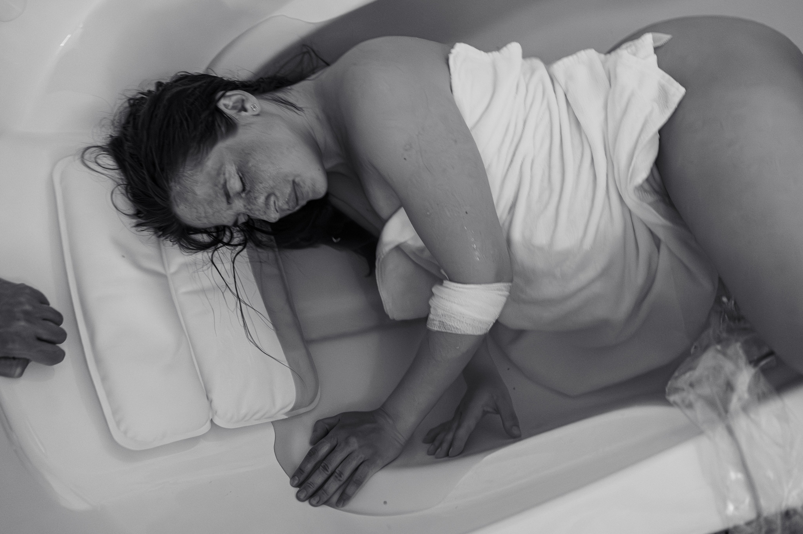 Мирослава родилась. Фотограф на роды СПБ Юлия Герасимова