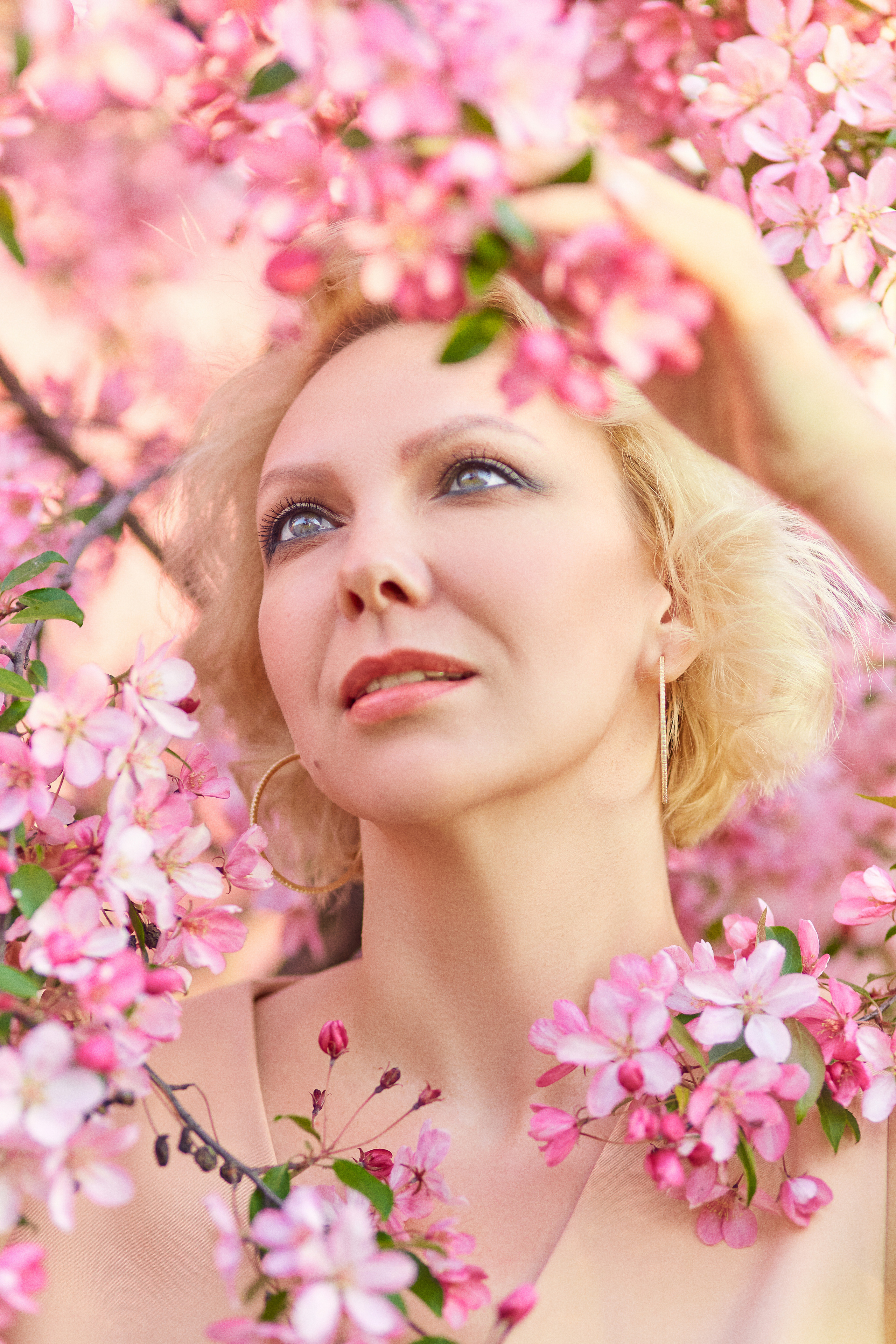 Фотосессия в цветущем саду. Telesh media production