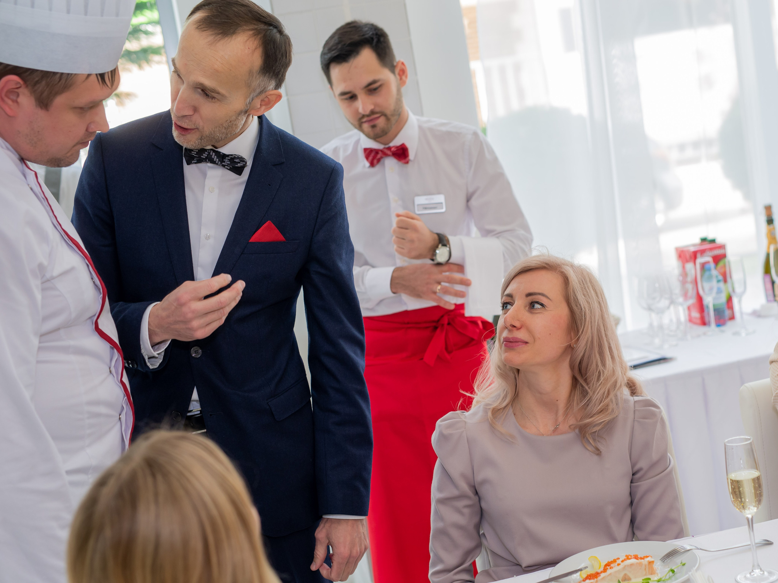 Bridge Resort. 8 марта. Поздравление от мужчин. Фотограф Сергей Катаев