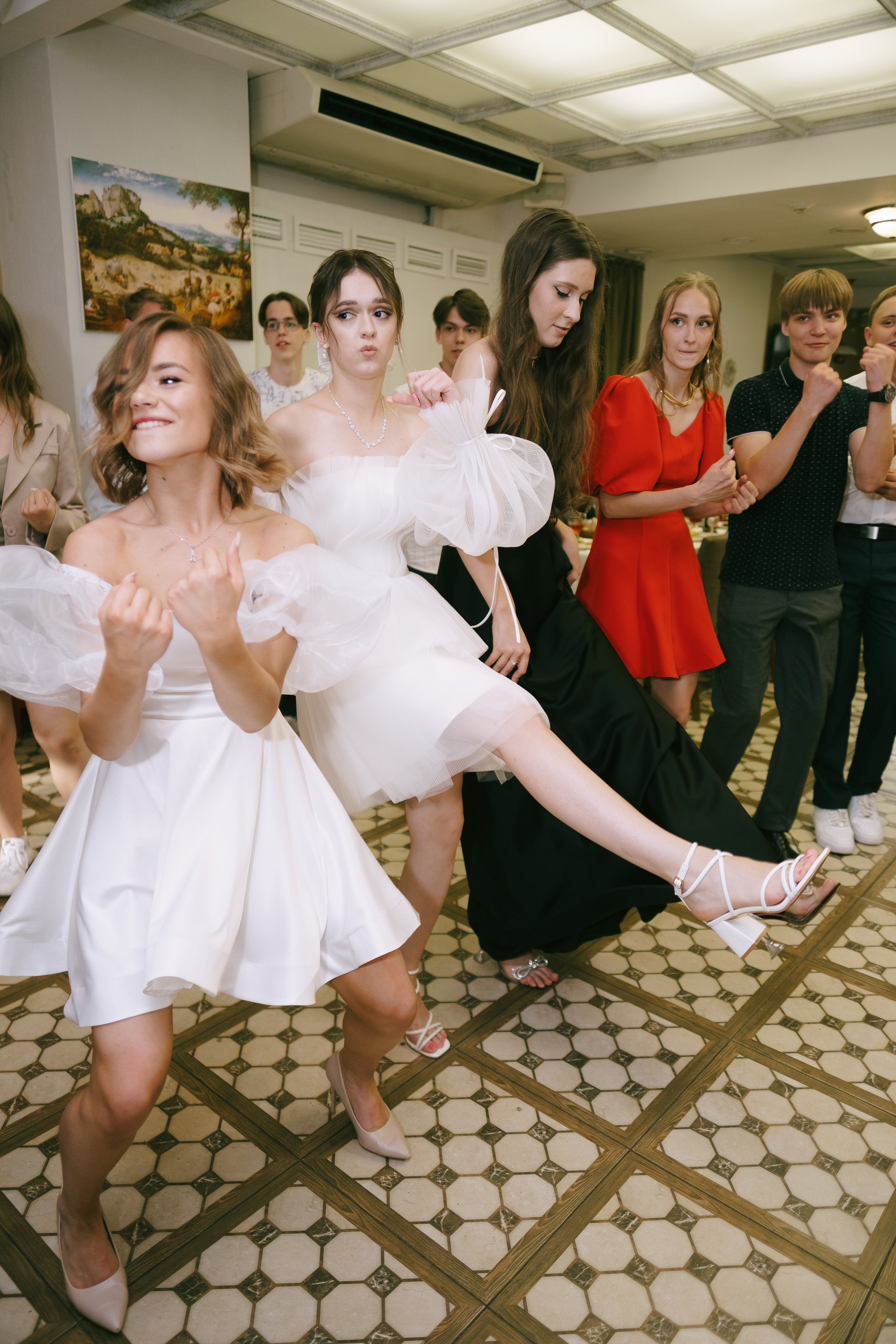 Выпускной школа 33. Свадебный и репортажной фотограф Денис Ожигин в Краснодаре и Краснодарском крае