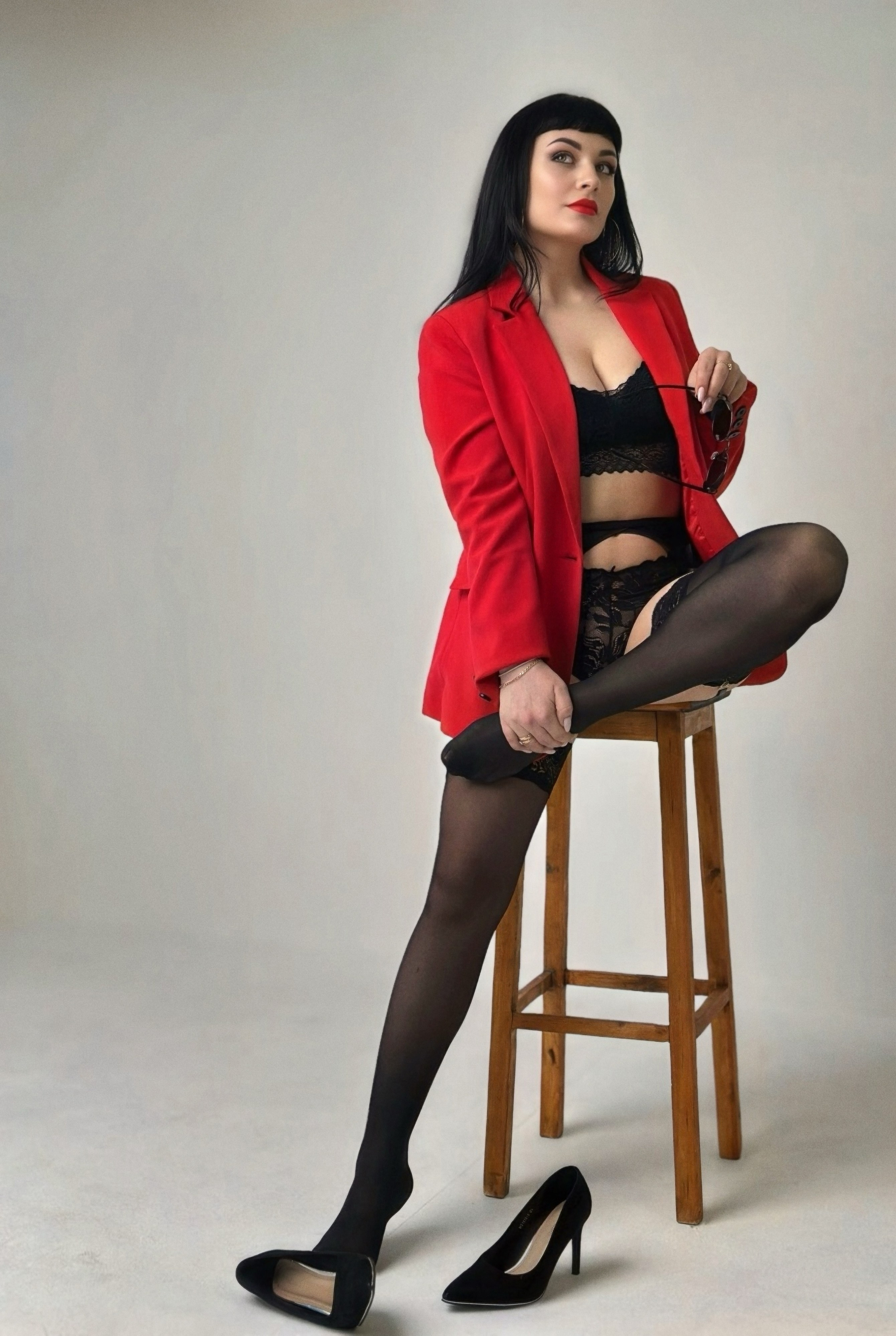 Серия «Алый пиджак». Мобильный фотограф Дмитрий Шпуров | KIREVAS