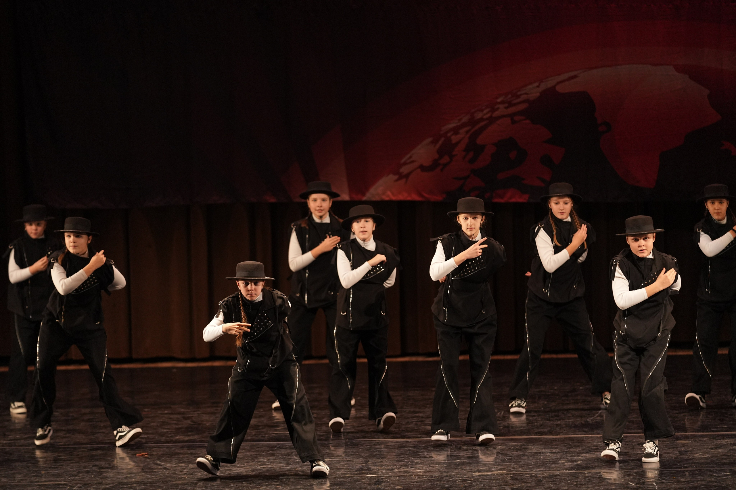 7 декабря, блок 1, г. Москва. Золотое яблочко