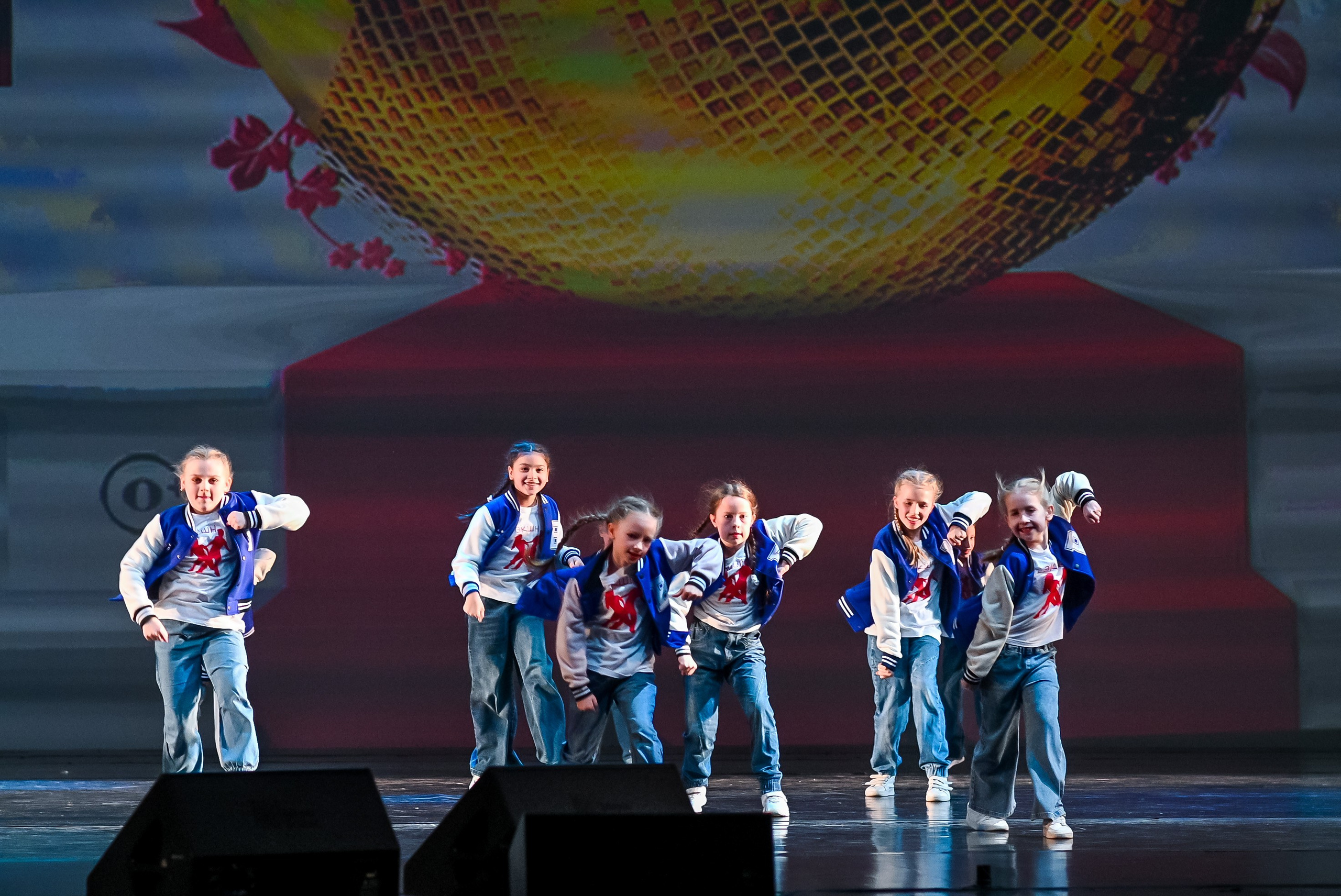 23 апреля, часть 3, БКЗ Октябрьский, г. Санкт-Петербург. Золотое яблочко