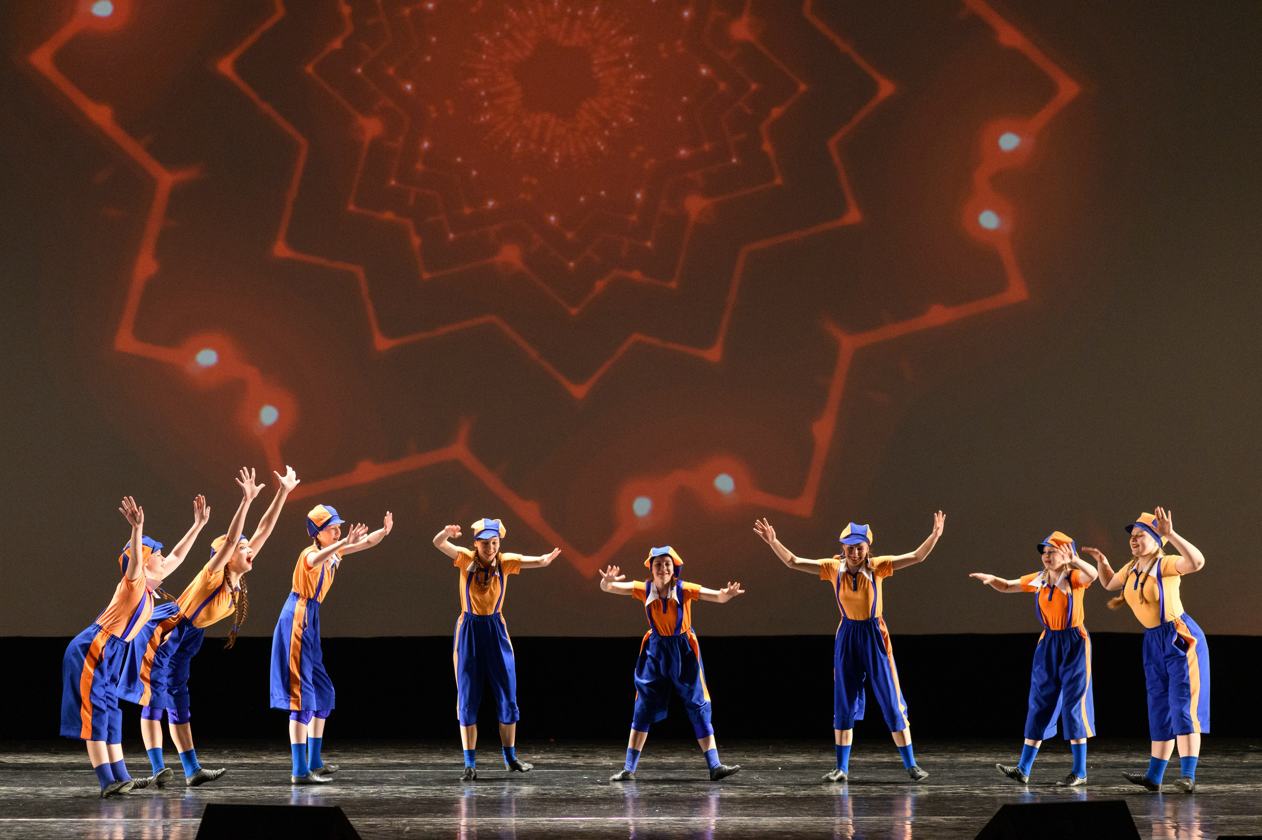 23 апреля, часть 2, БКЗ Октябрьский, г. Санкт-Петербург. Золотое яблочко