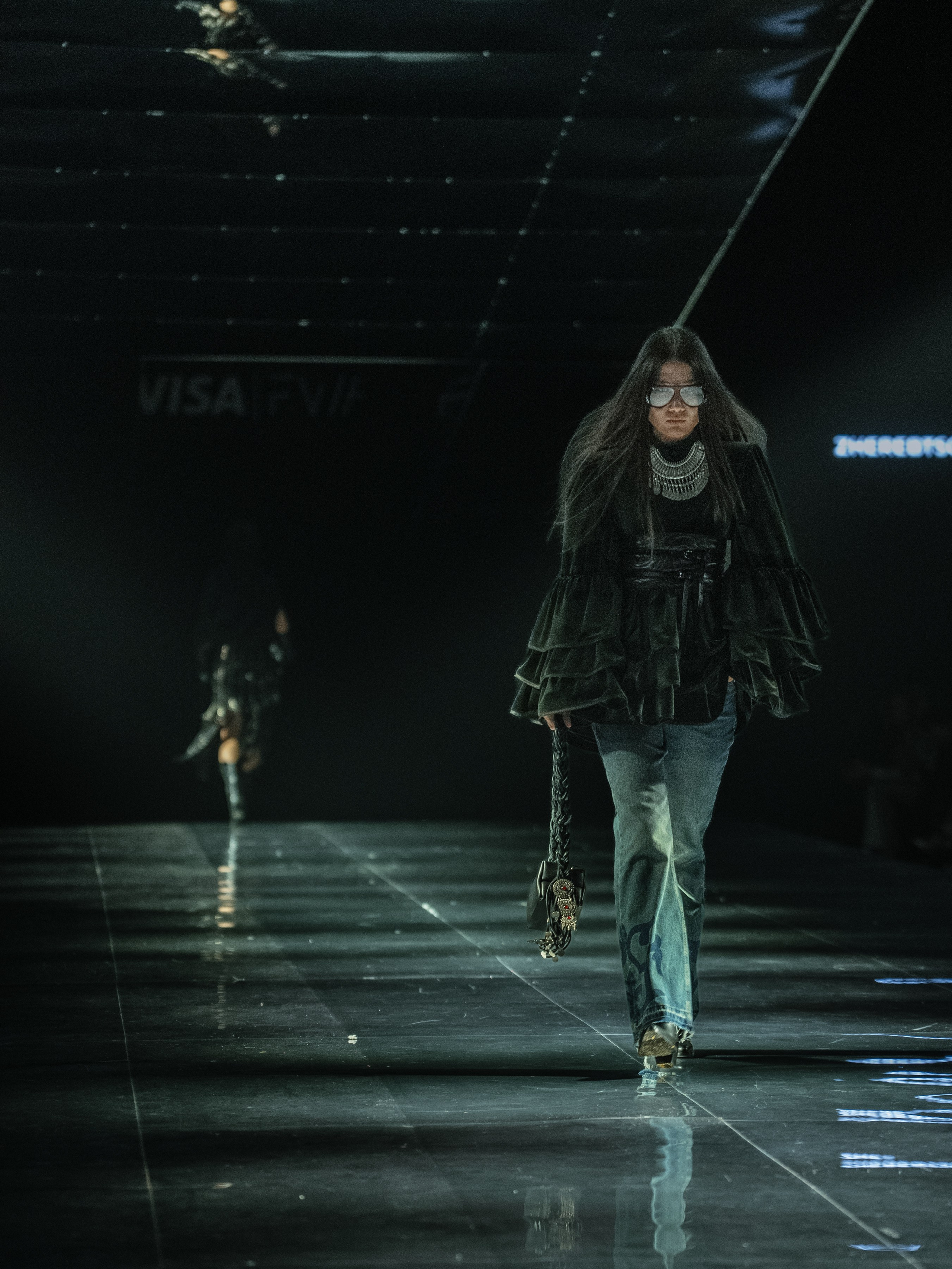 Visa Fashion Week Almaty Pre-Fall 2026 April Leonid Zherebtsov. Сайт Алматинского НЮ АРТ, будуар и фэшн фотографа Дениса Карпенко