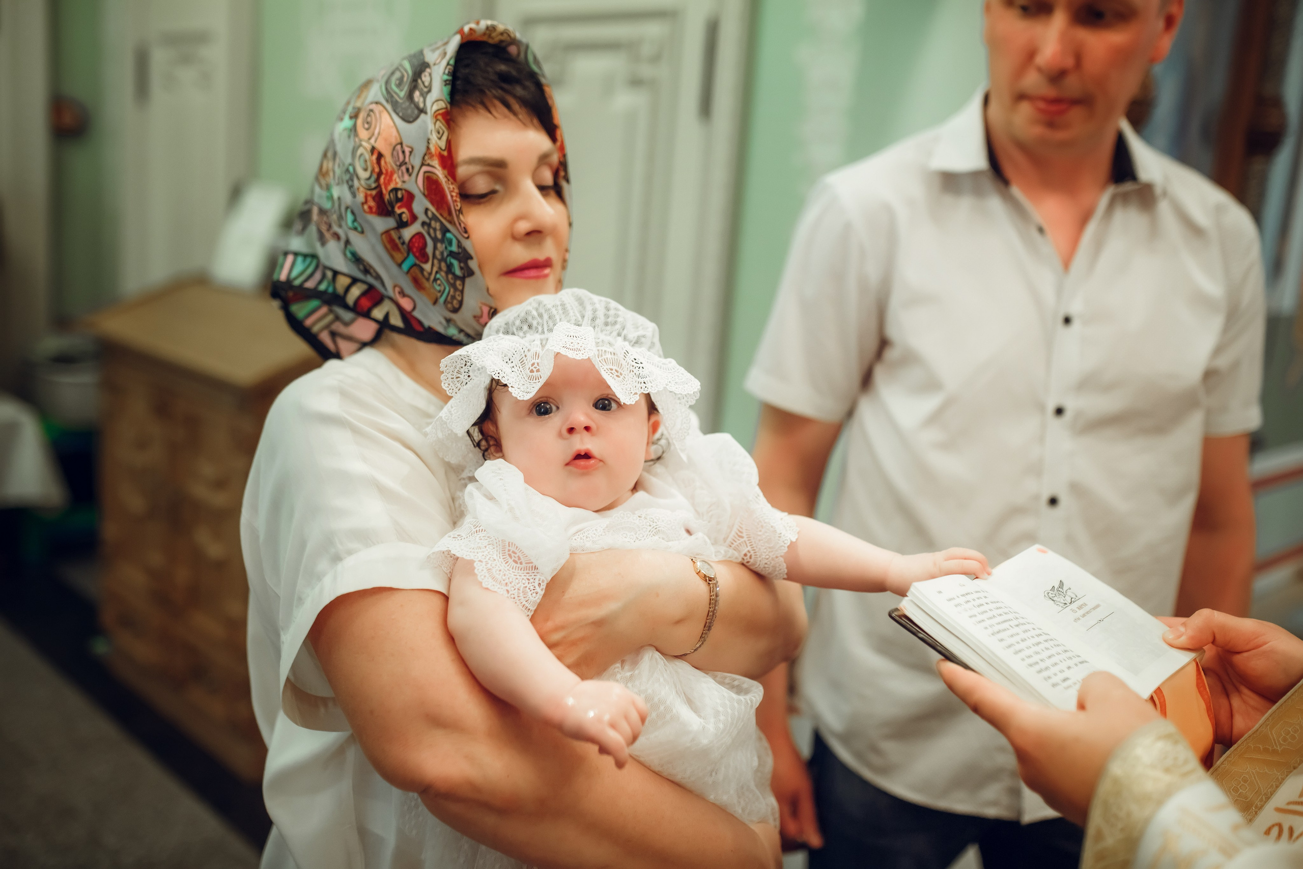 Крещение Виолетты. Фотограф на Крещение, семейный фотограф в Москве