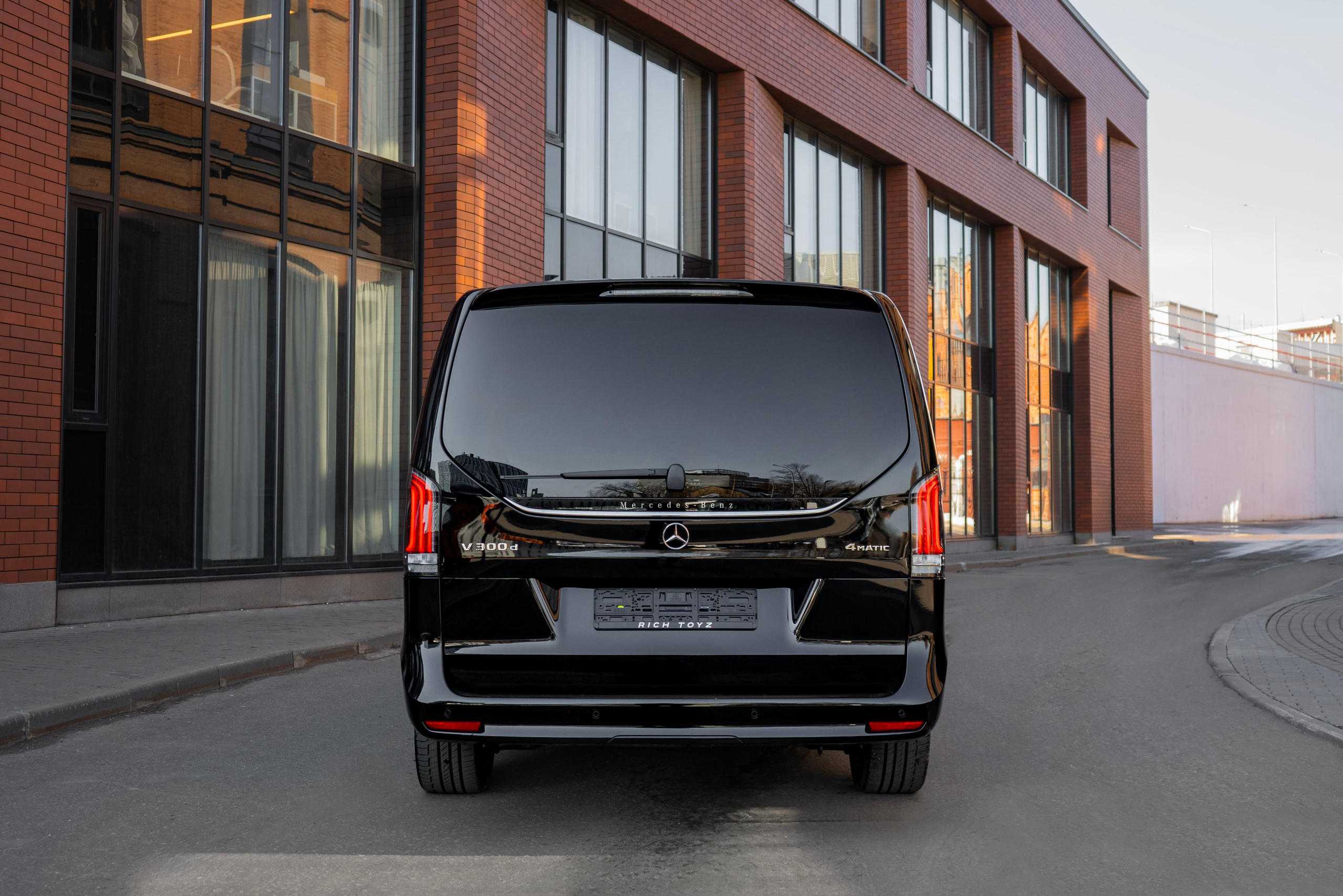 Mercedes-Benz V-class