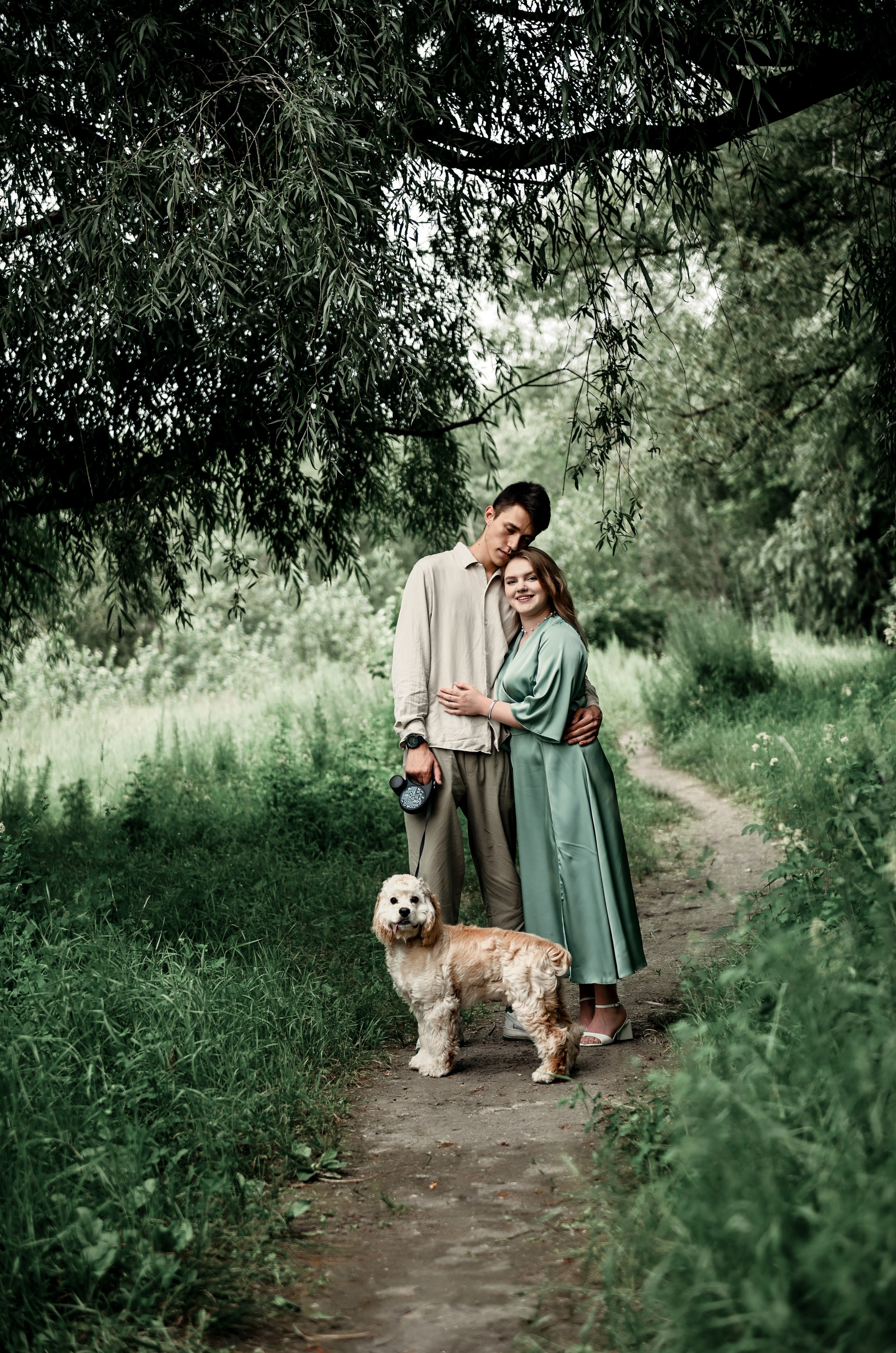 Love story прогулка вместе с песиком))). Свадебный, семейный, детский, контент фотограф в Омске Максим Ильин