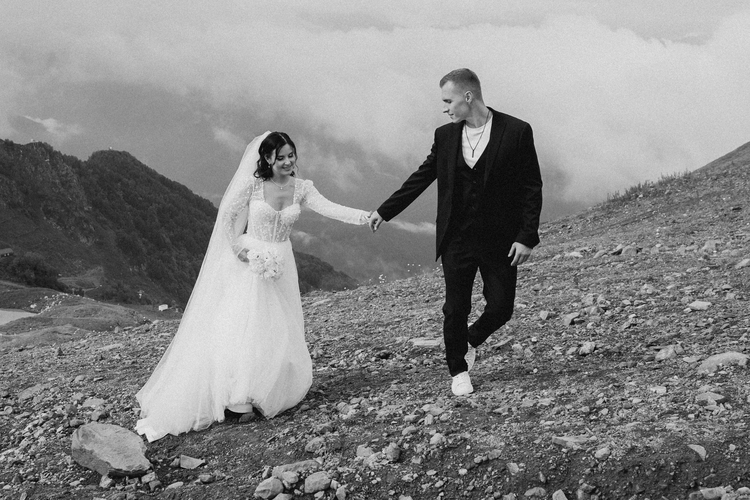 Свадебная Фотосессия в горах Сочи Красной поляны. Фотограф Сочи Адлер Сириус Красная поляна Олеся Минив