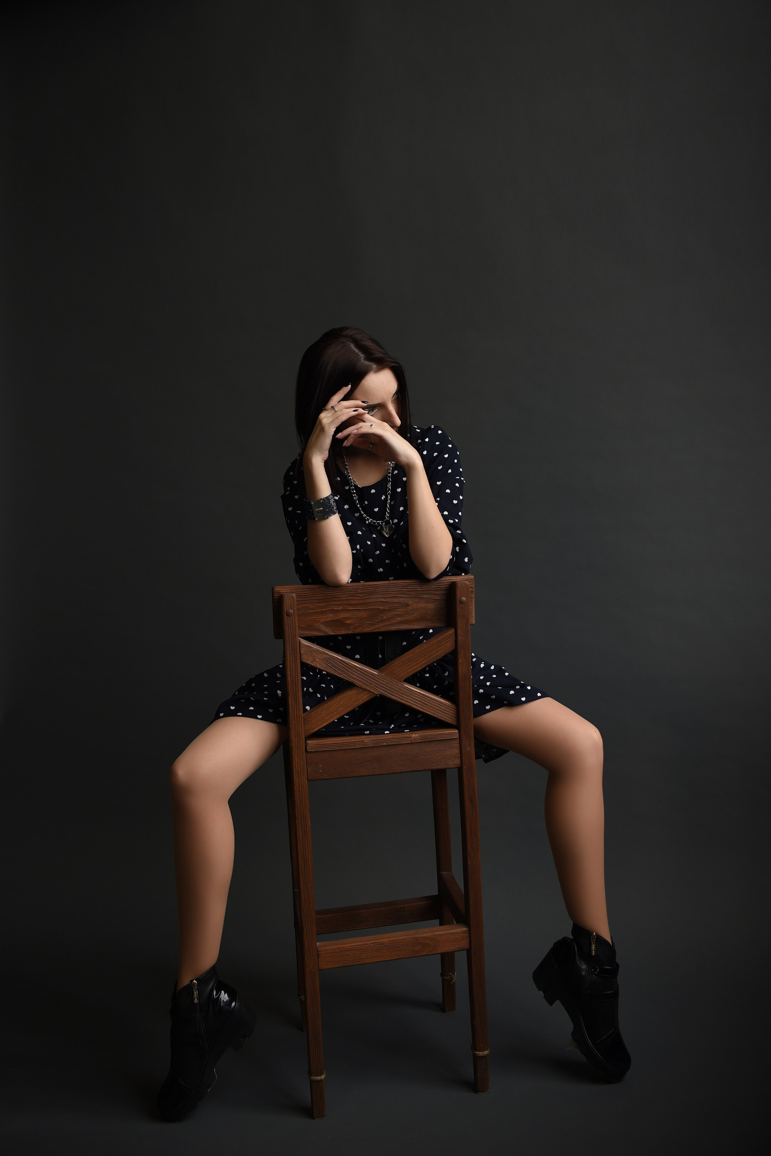 Индивидуальная студийная. Свадебный, семейный, детский, контент фотограф в Омске Максим Ильин