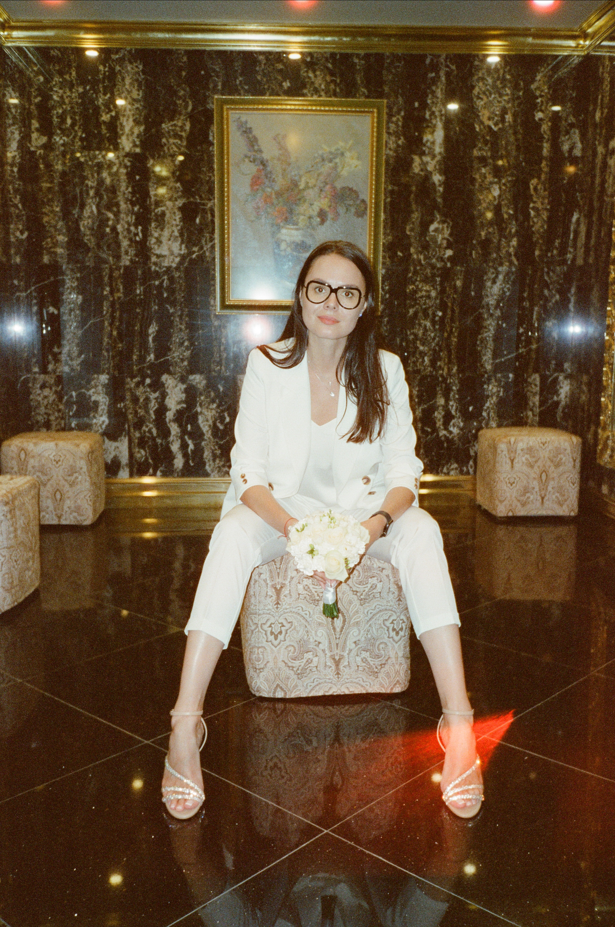 Фотограф на фотосъемку на пленку в Москве. Пленочный фотограф в Москве