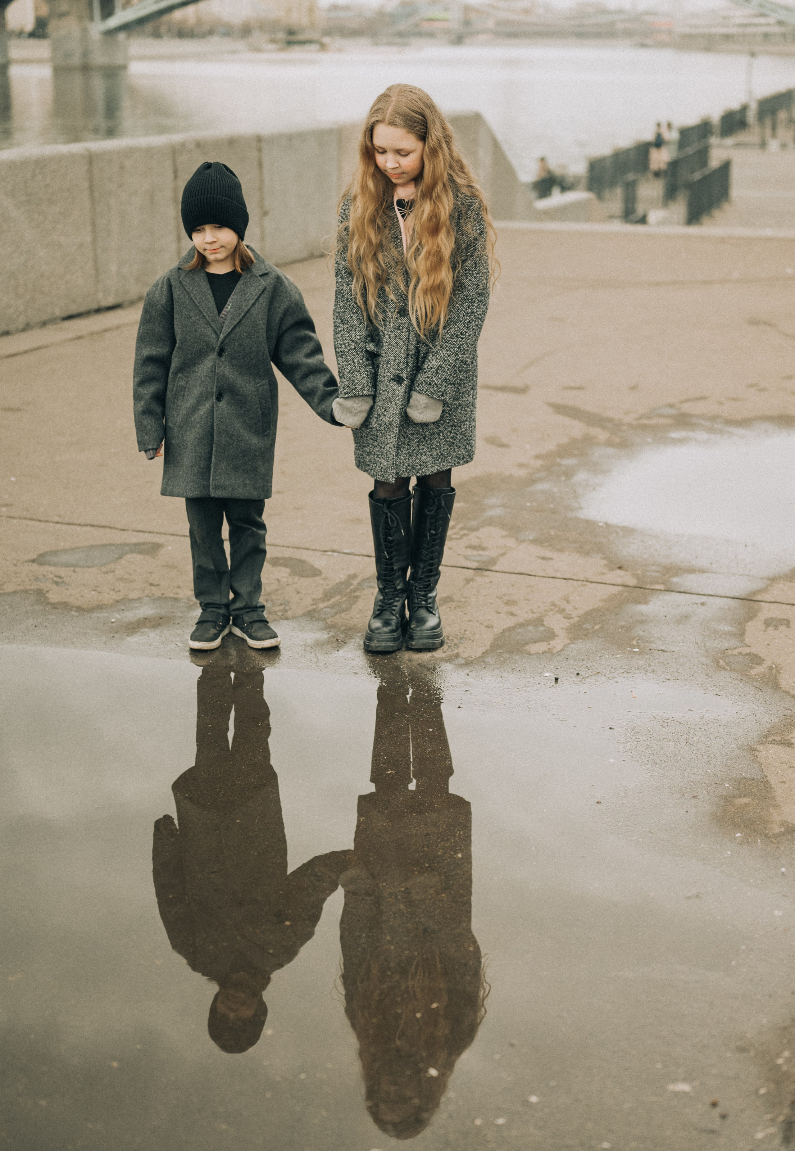 Весенняя прогулка. Аня, Егор, Эми и Миша. Семейный фотограф в Москве Дарья Пузикова