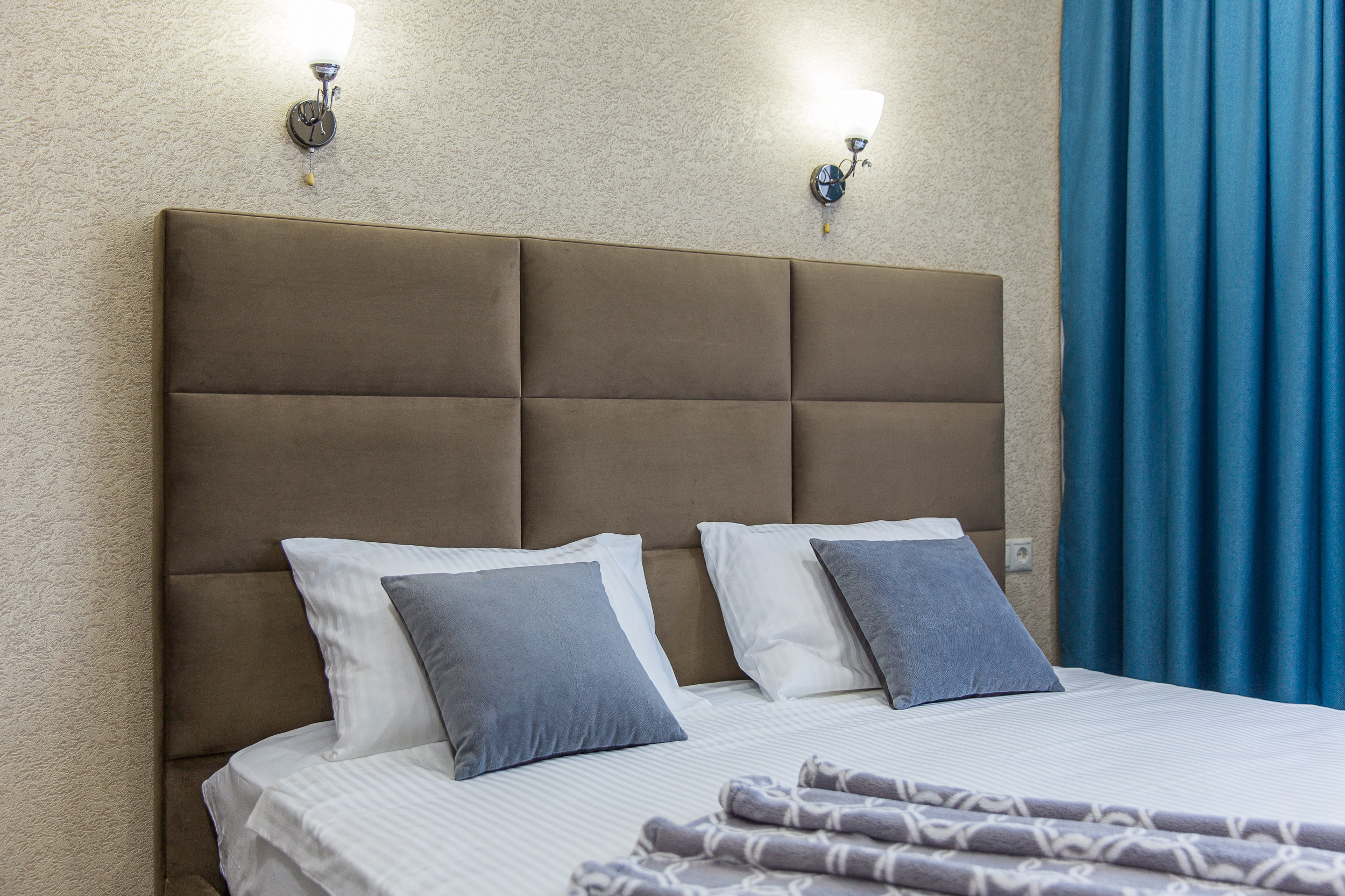 Renatphoto-Широкоформатная фотосъёмка апартаментов. Профессиональная фотосъёмка интерьеров, предметная фотосессия еды для меню г. Анапа