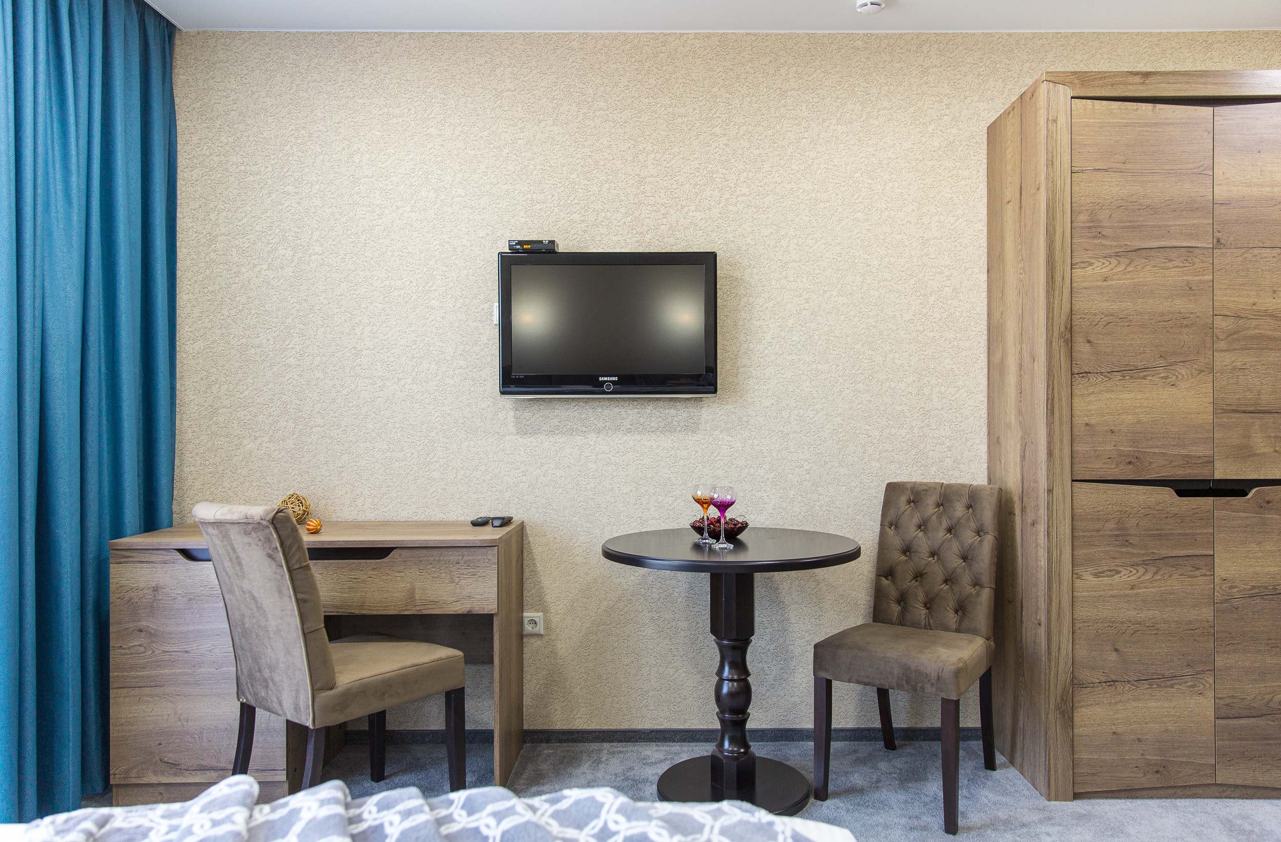 Renatphoto-Широкоформатная фотосъёмка апартаментов. Профессиональная фотосъёмка интерьеров, предметная фотосессия еды для меню г. Анапа