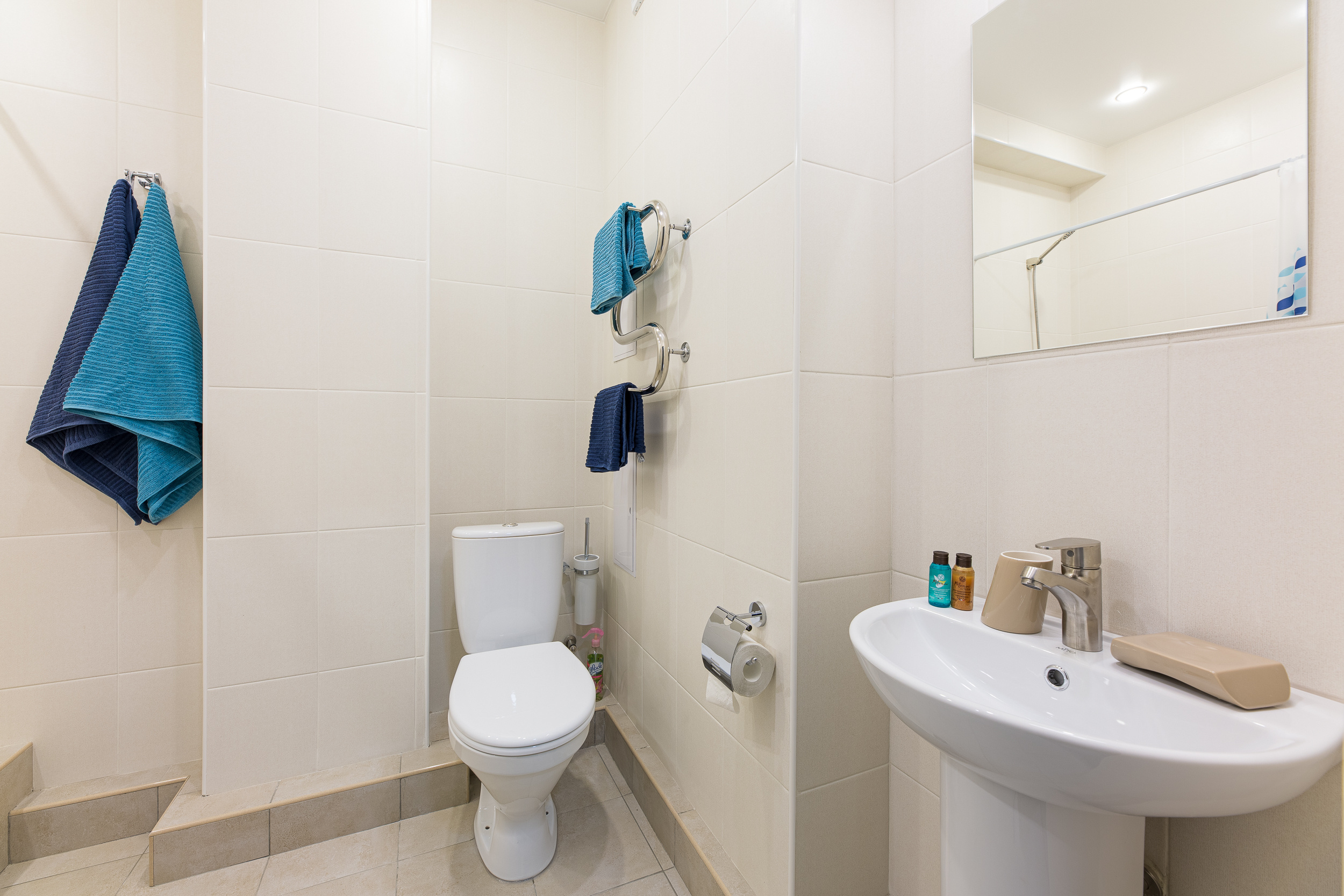 Renatphoto-Широкоформатная фотосъёмка апартаментов. Профессиональная фотосъёмка интерьеров, предметная фотосессия еды для меню г. Анапа