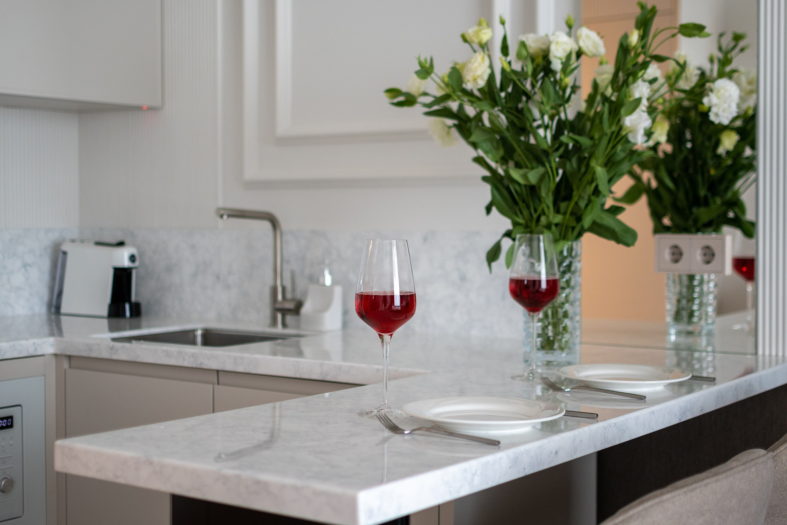 Апарт-комплекс Grand Royal в Сочи. Интерьерная съемка. Интерьерный фотограф в Сочи | Роман Сусленко