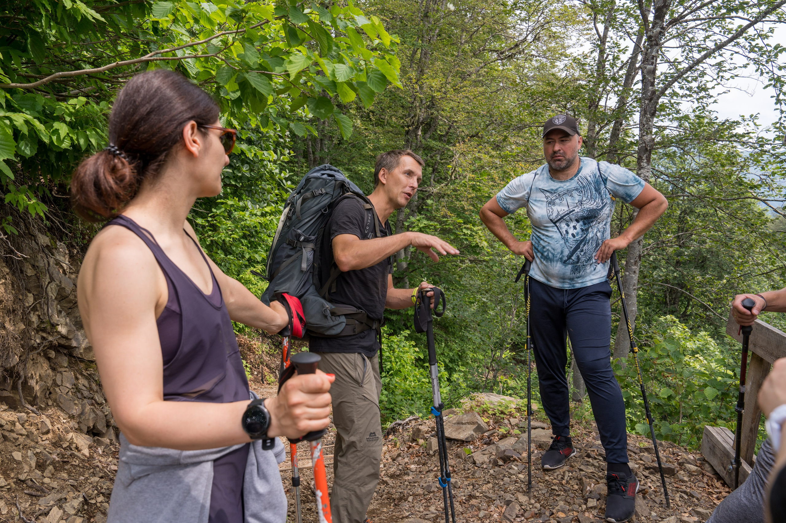 MICE мероприятие для компании «Доставка морем»: хайкинг к Ачипсинским водопадам. Репортажный фотограф в Красной Поляне и Сочи Павлюченко Екатерина