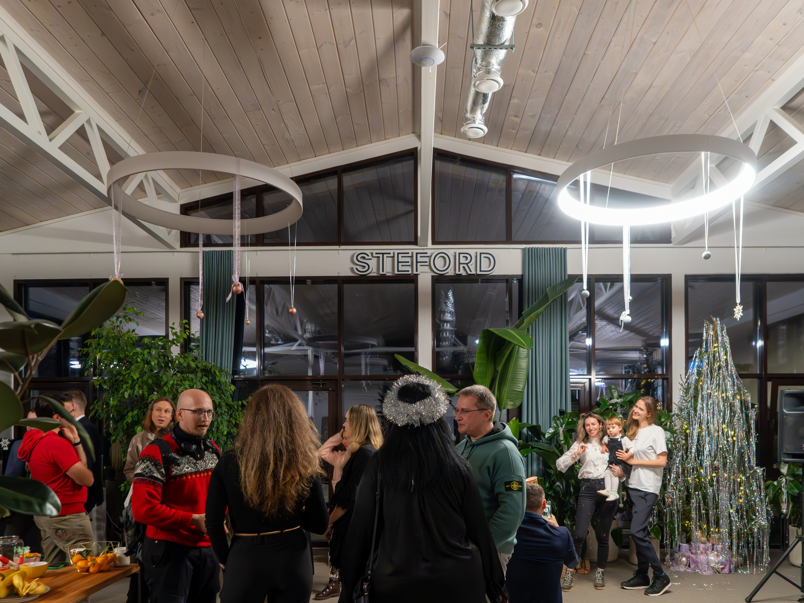 Предновогодняя встреча в пространстве Steford Hub. Репортажный фотограф в Красной Поляне и Сочи Павлюченко Екатерина