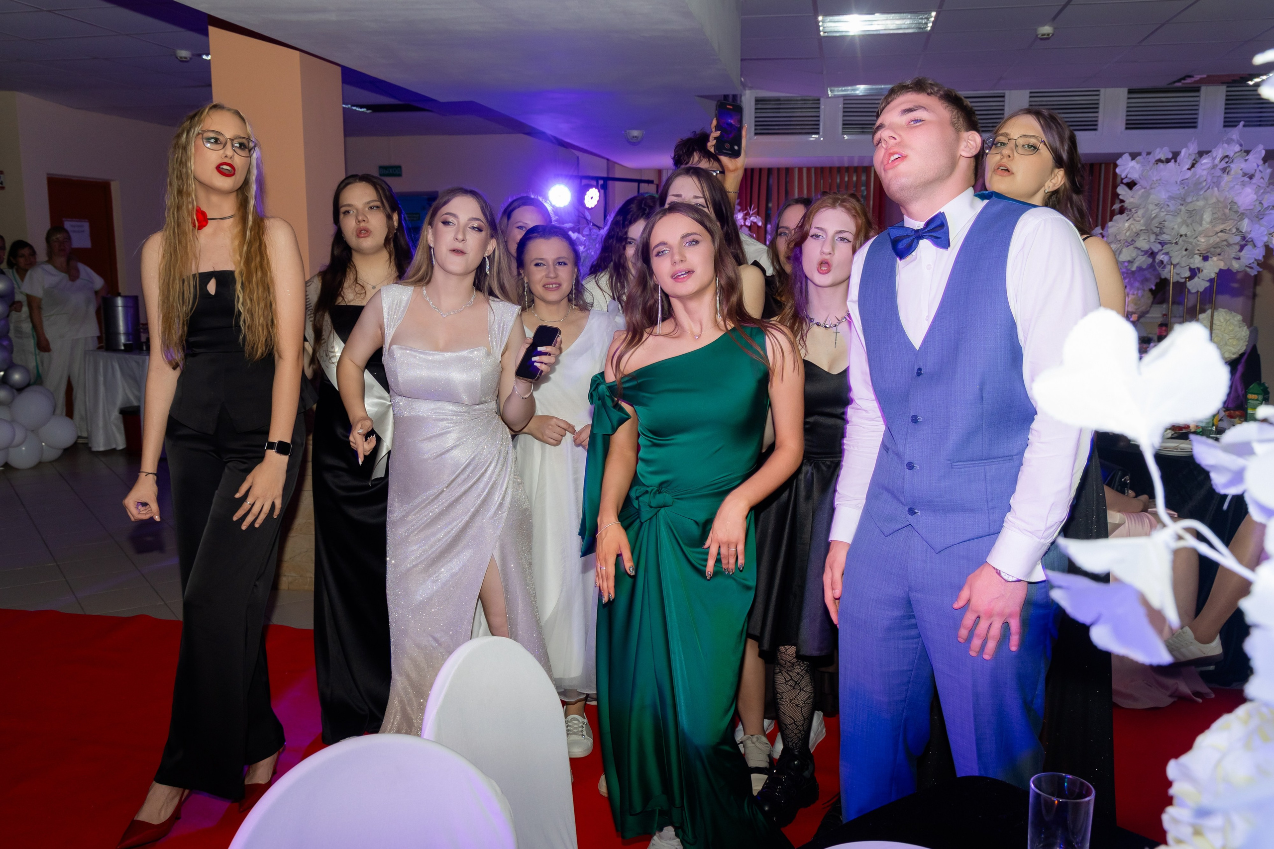 Школьный выпускной 2025 год в Минске, Беларуси. Свадебный фотограф в Минске/Беларуси Сергей Спиридонов