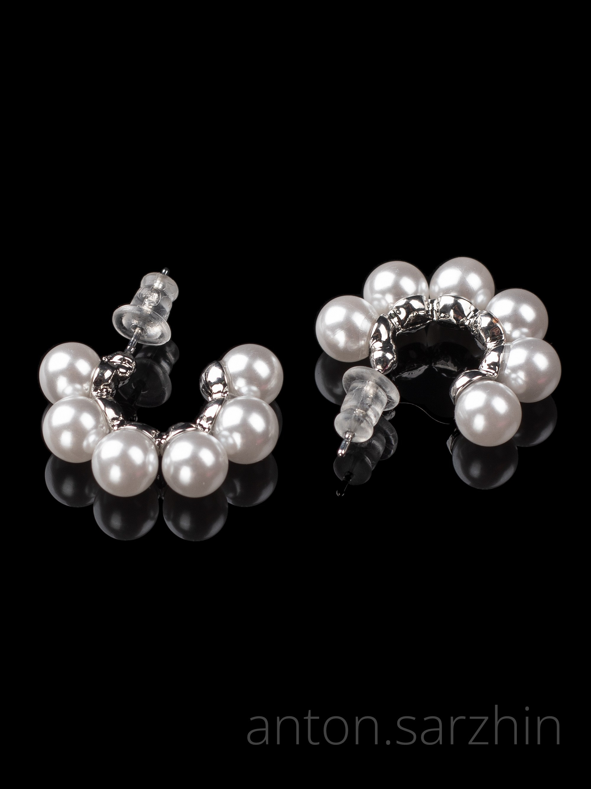 Предметные фотографии ювелирных изделий, украшений и бижутерии. Предметная фотосъемка в Москве предметный фотограф Саржин Антон