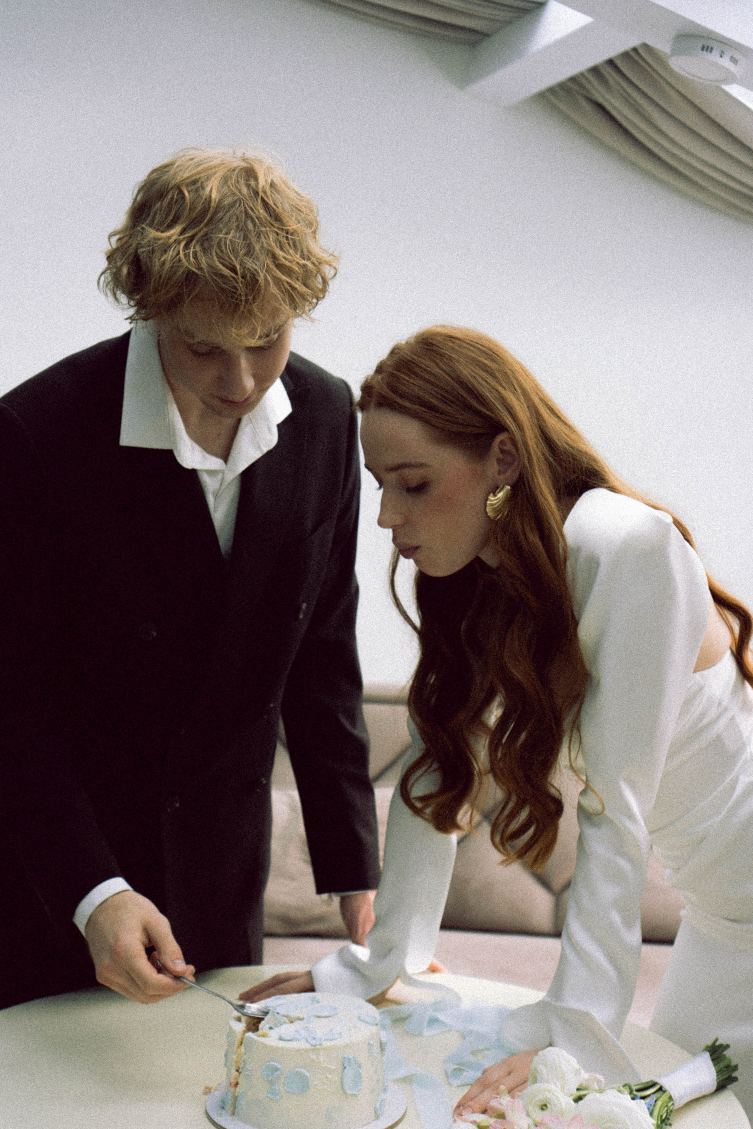 СВАДЕБНАЯ СЬЕМКА В ОТЕЛЕ. СБОРЫ ЖЕНИХА И НЕВЕСТЫ И ТАКЖЕ ТОР И ПОДГОТОВКА К ПРОГУЛКЕ. Профессиональный фотограф, Санкт-Петербург — Виктория Богомолова