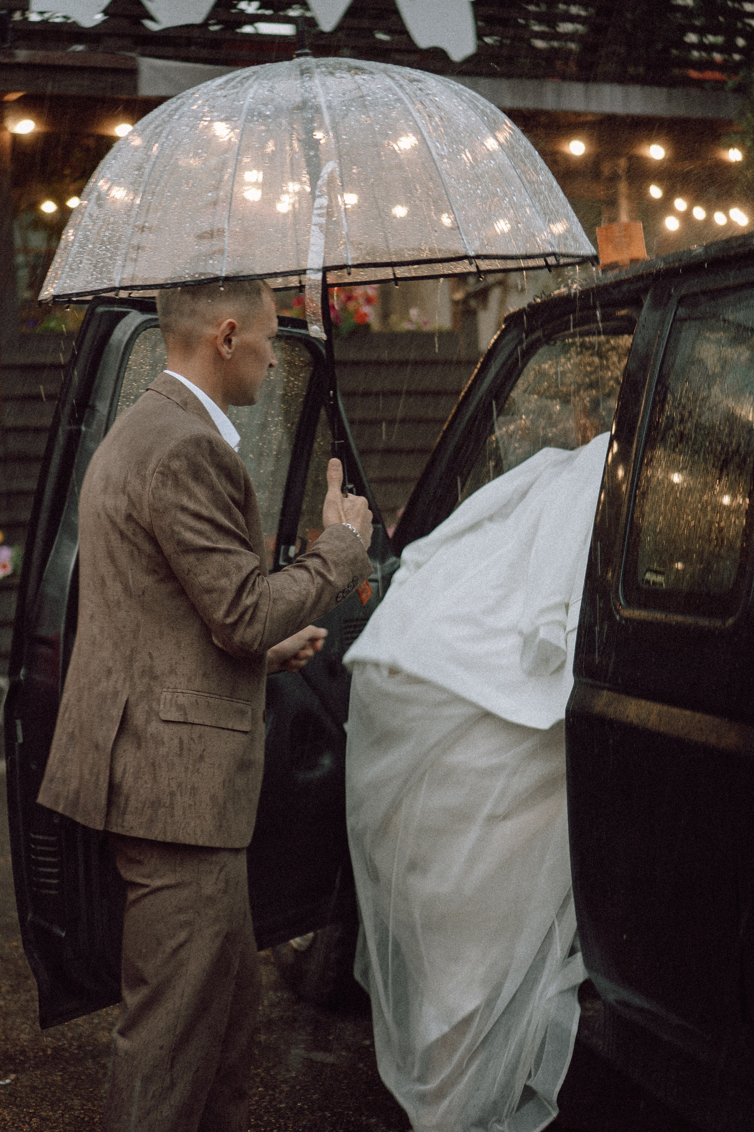 СВАДЕБНАЯ ФОТОСЕССИИЯ ПАРЫ В ГОРОДЕ ПРИОЗЕРСК В СОСНОВОМ ЛЕСУ И С ПИКАПОМ. Профессиональный фотограф, Санкт-Петербург — Виктория Богомолова
