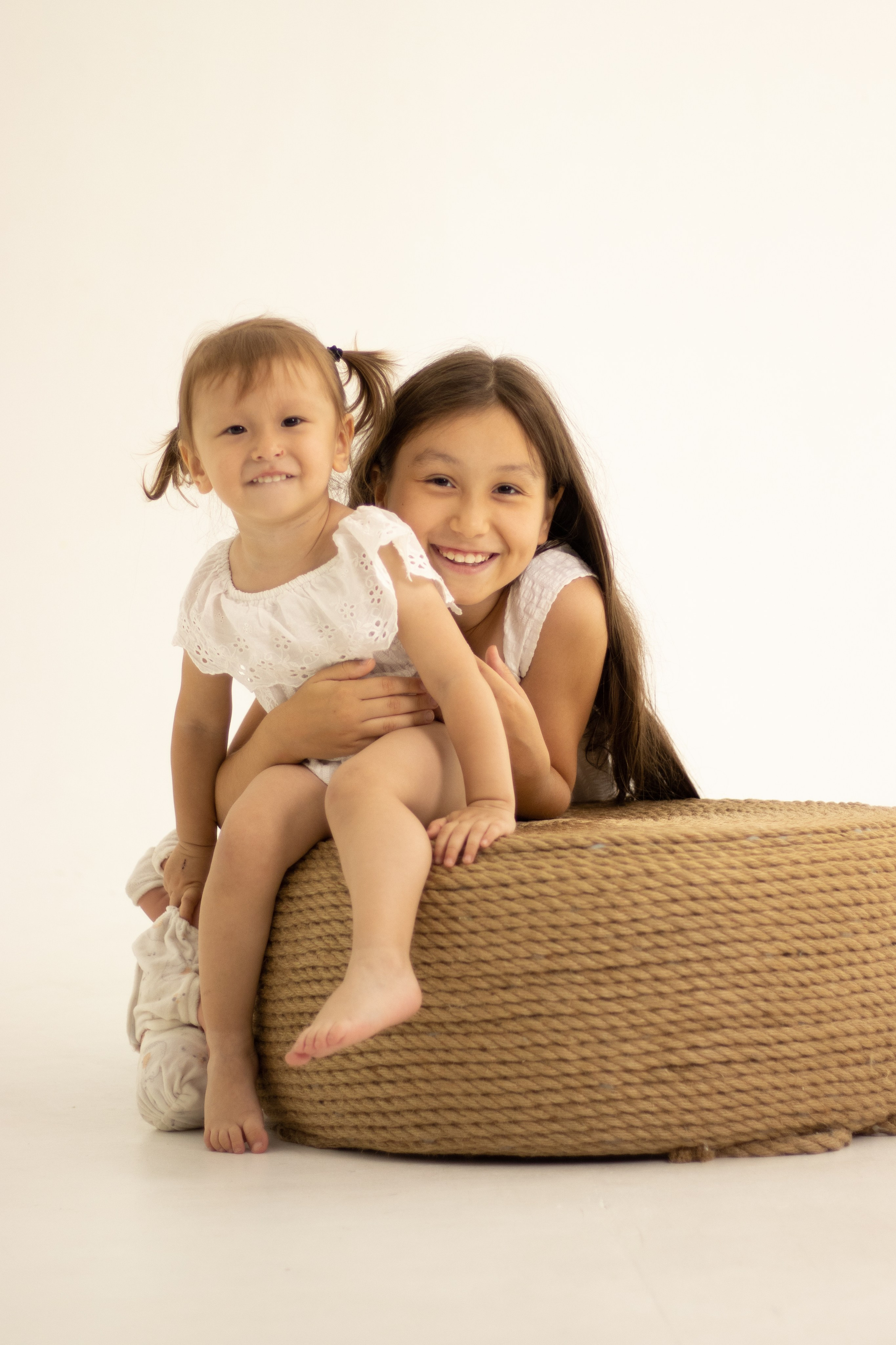 Студийная фотосессия. Фотограф в Астане, индивидуальная, семейная, домашняя фотосессия