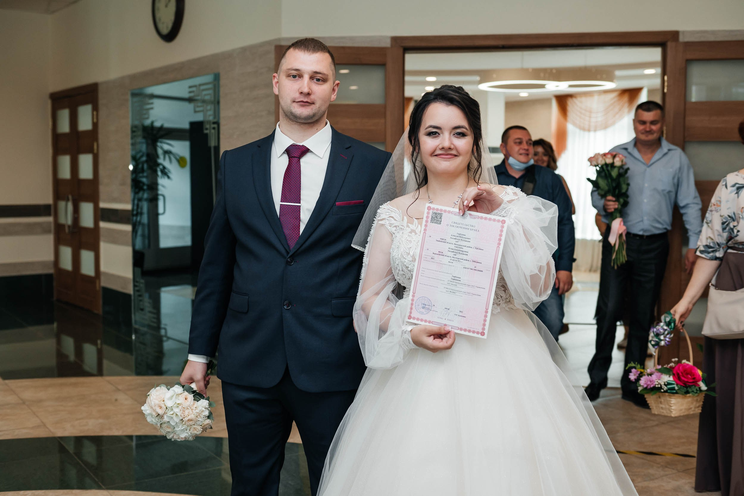 Свадебная фотосессия Царицынский парк. Фотограф Москва Настя Профотовна. Репортажные, свадебные и контент фотосессии