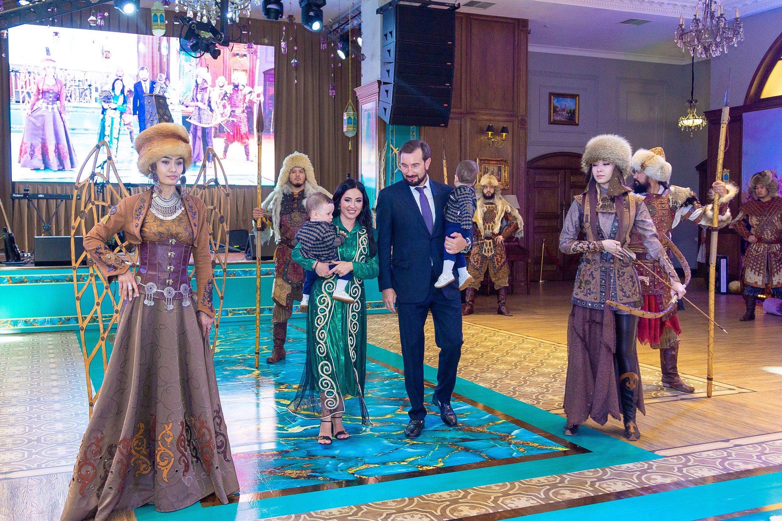 Лео и Давид годик. Свадебный фотограф в Алматы Айгерим Верба
