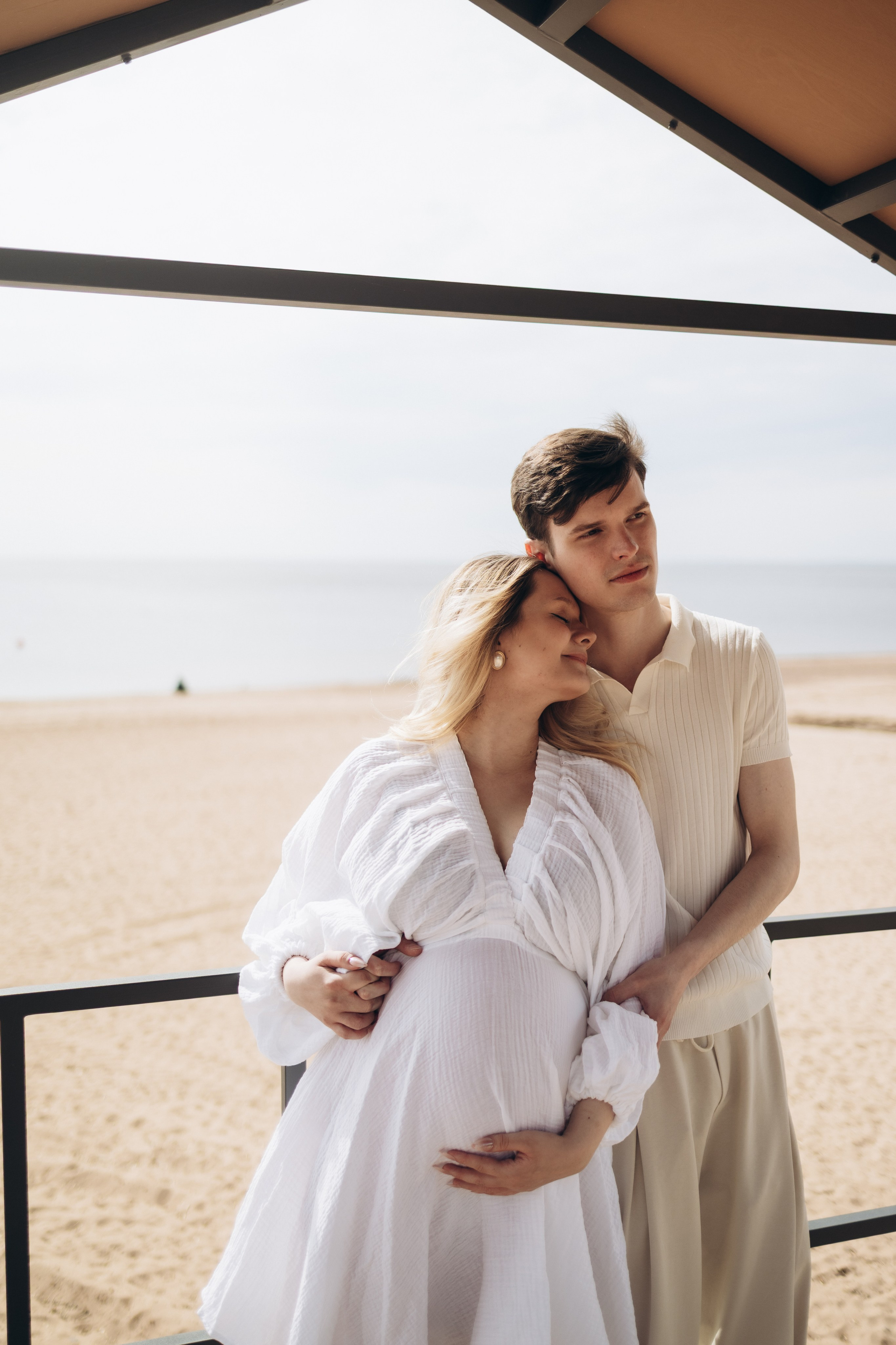 Беременная фотосессия на заливе. Фотограф Артем Бросов в Санкт-Петербурге и Дубае