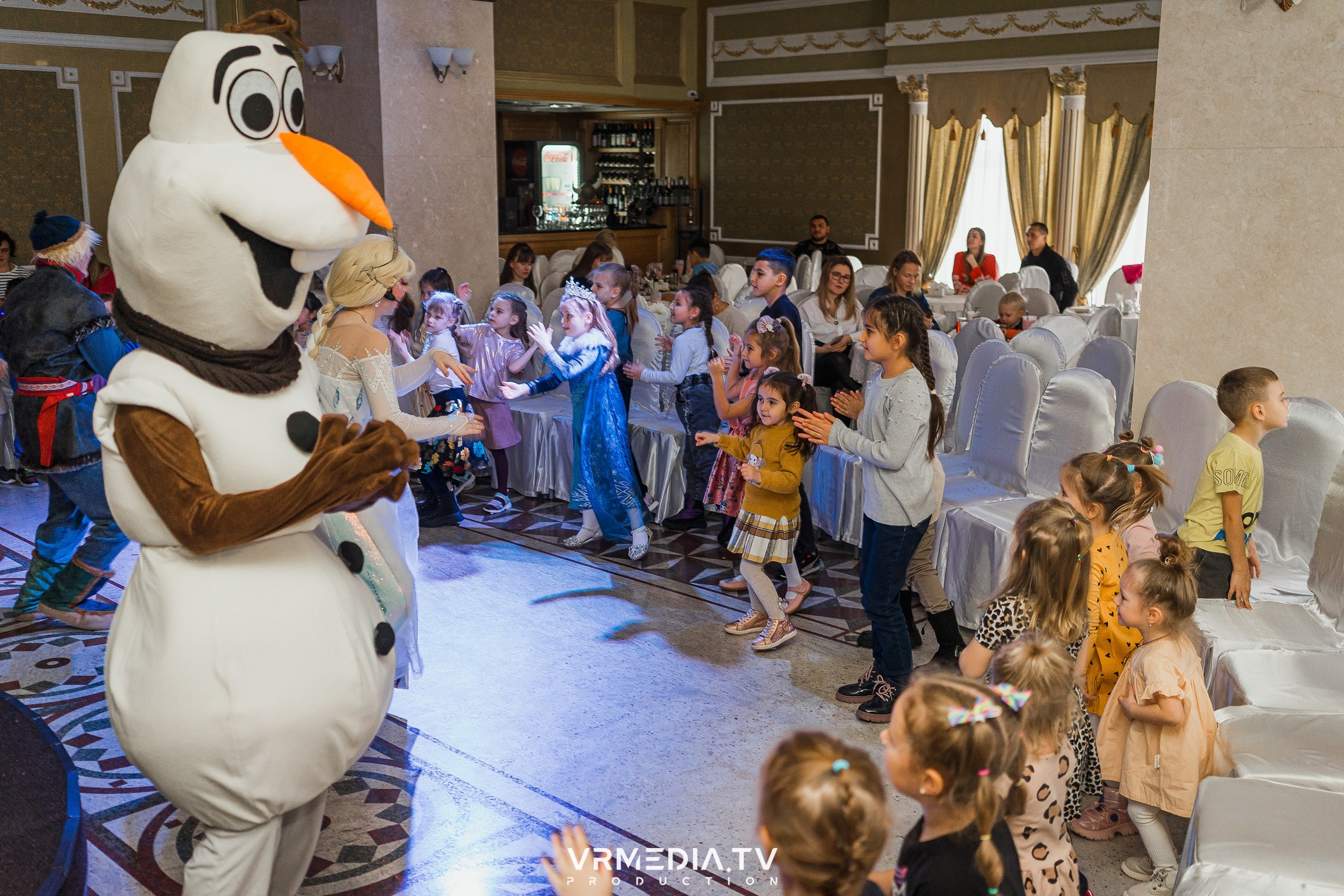 ХОЛОДНОЕ СЕРДЦЕ в ресторане «Империя»