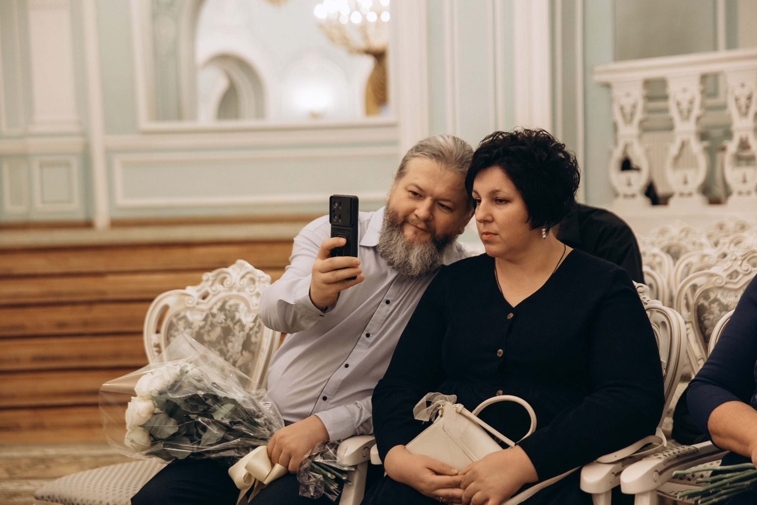 Свадебная фотосессия в загсе Петроградского района и прогулка. Фотограф в Санкт-Петербурге Разиля Идиятуллина