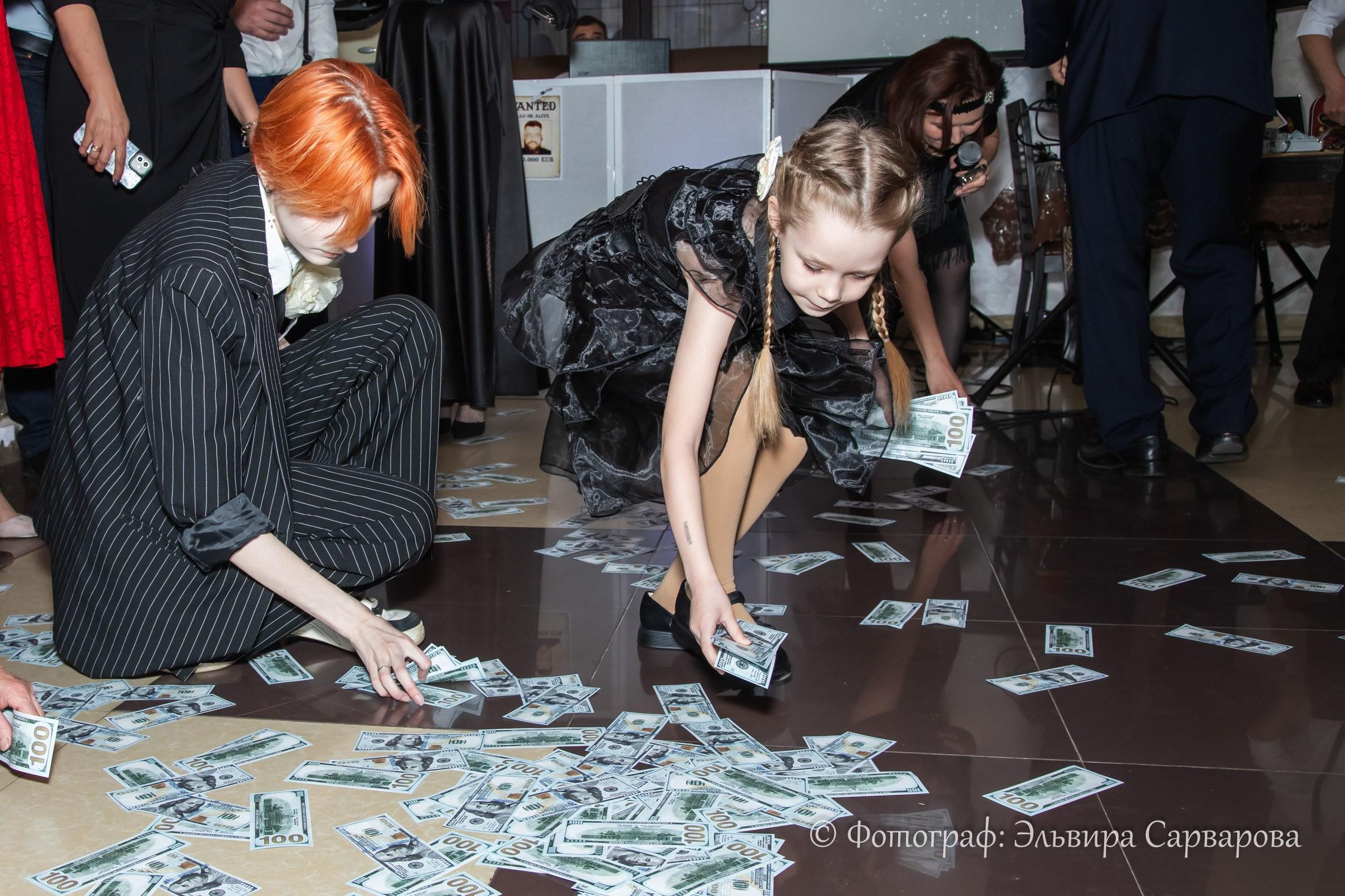 Гангстерская вечеринка в стиле 1920-х. Репортажный Фотограф