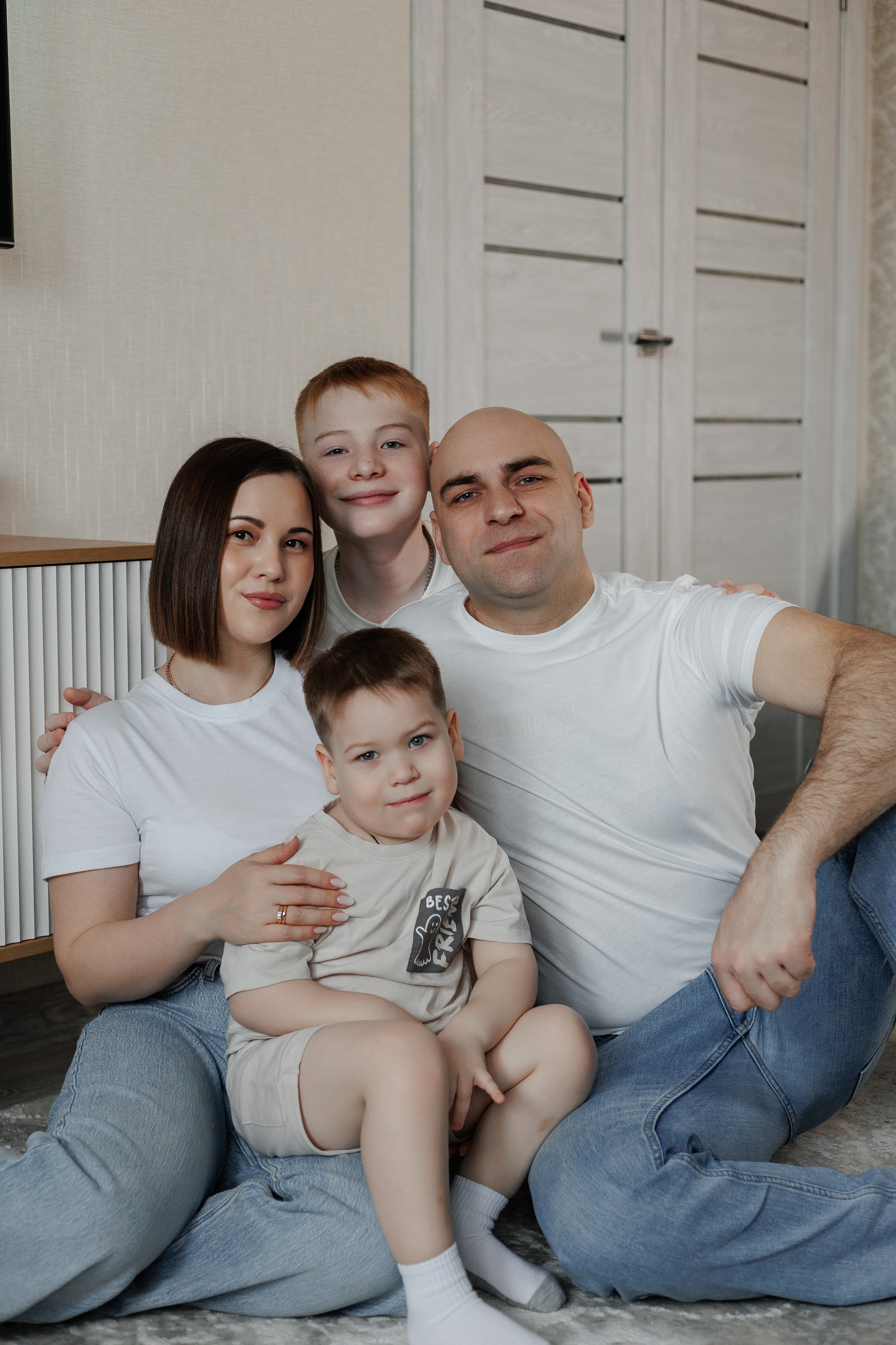 Ярослав, Анна, Даниил и Ярослав. Фотограф Татьяна Орлова