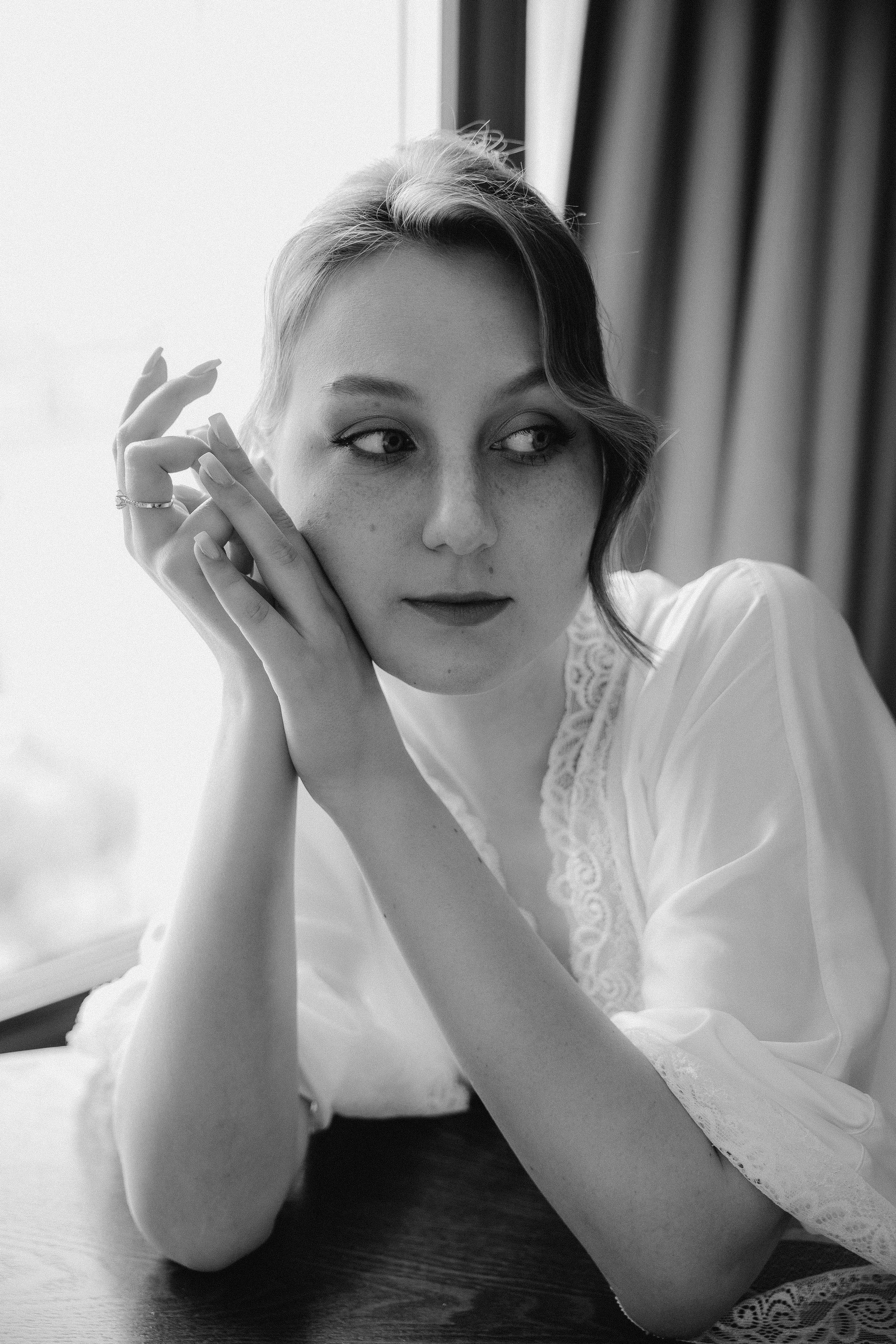 Утро невесты и свадебная фотосессия на теплоходе по Москве-реке