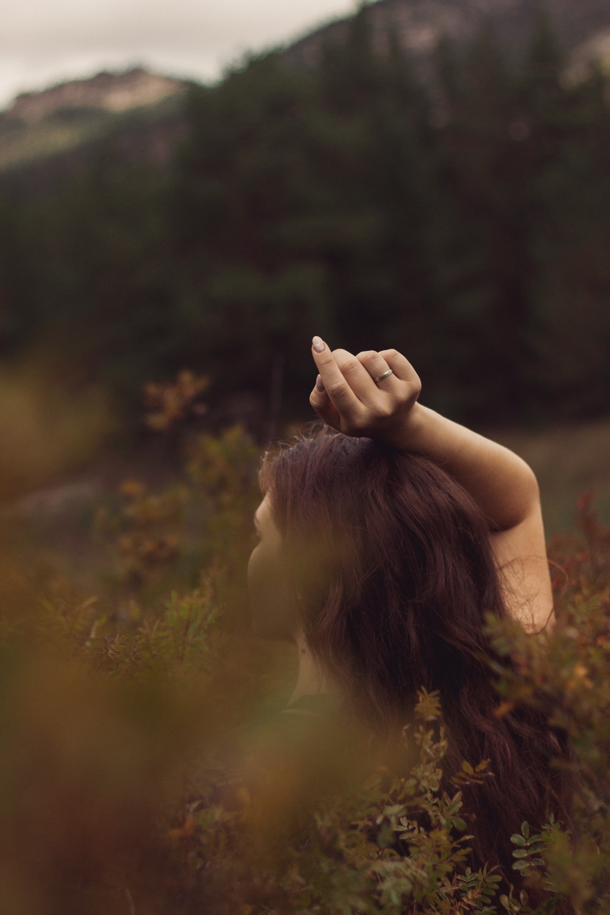 Саша во мхах / Каркаралинск. Фотограф Наталья Гончарова. Снимаю живые портреты в Алматы