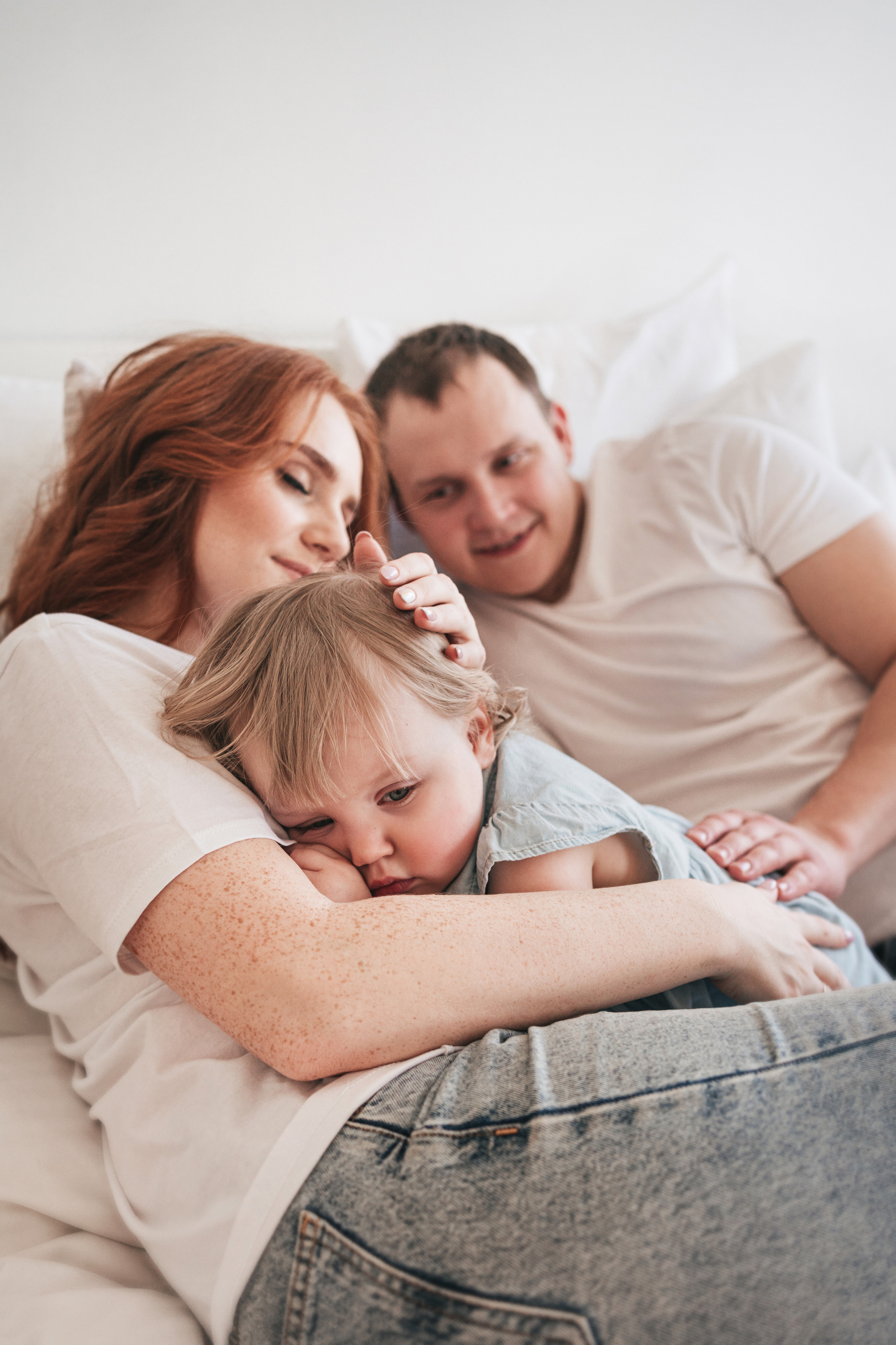 Семейная фотосессия в студии. Семейный фотограф, фотосессия беременности в Новосибирске Кристина Киб