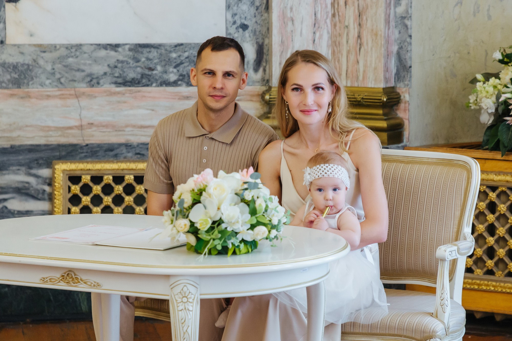 Детская регистрация Дворец малютки СПб. Фотограф крещение венчание в Петербурге! Помогает подобрать храм и посоветовал душевного батюшку в СПб