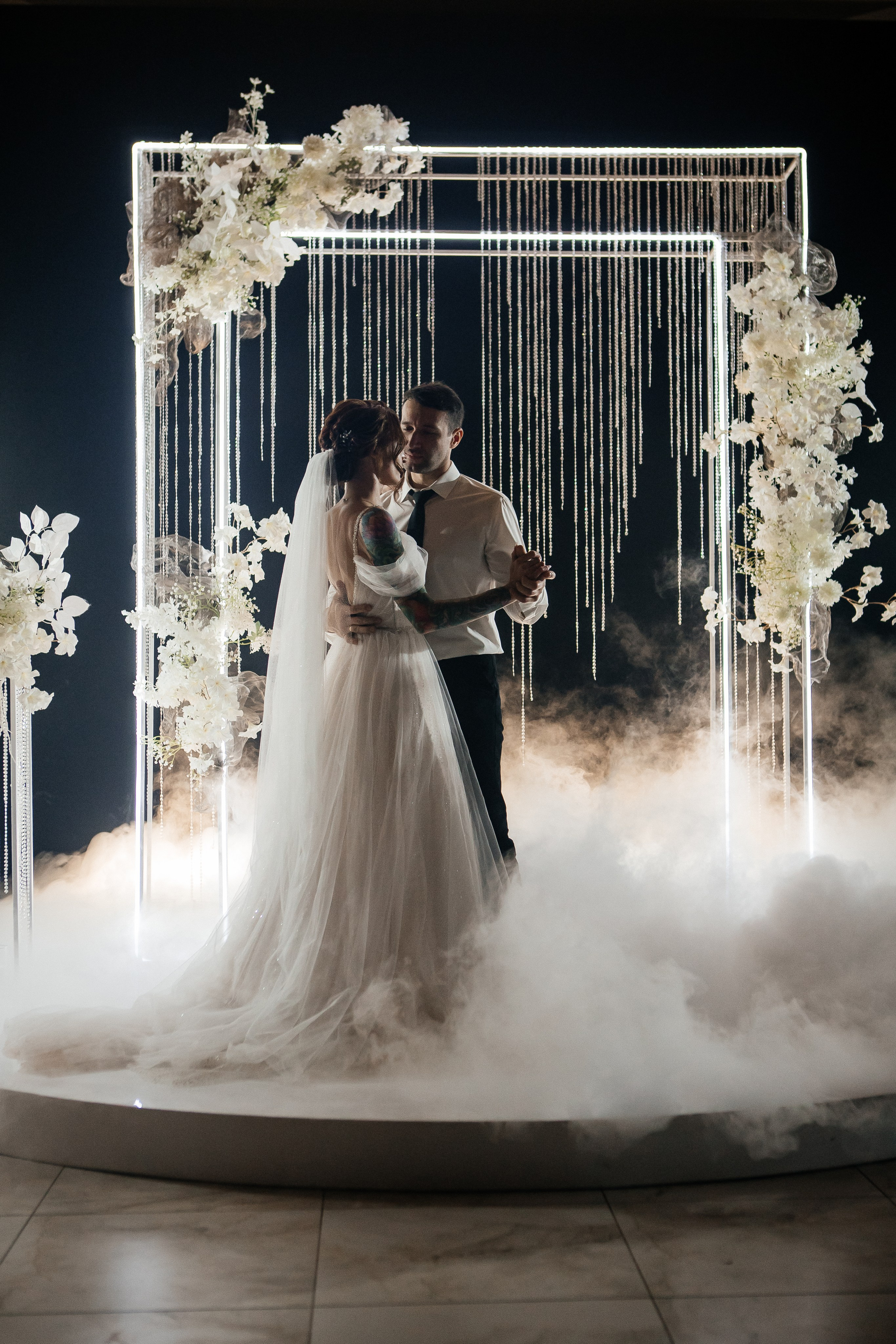 Илья и Ирина дворец и банкет. Свадебный фотограф Виктория Чуйко Магнитогорск. Визуал для бизнеса