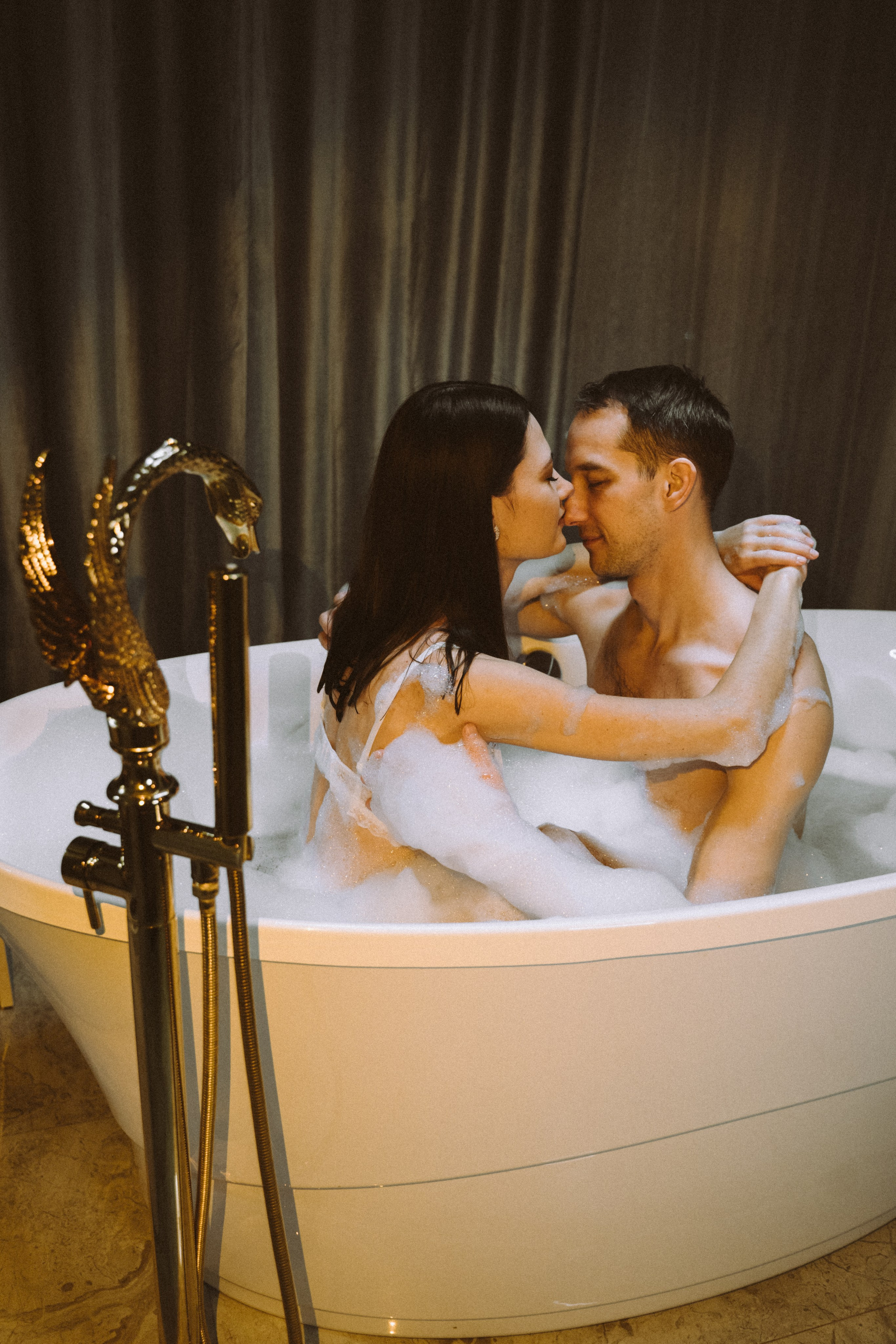 Чувственное лав стори Елены и Артема. Свадебный фотограф Юлия Копылова