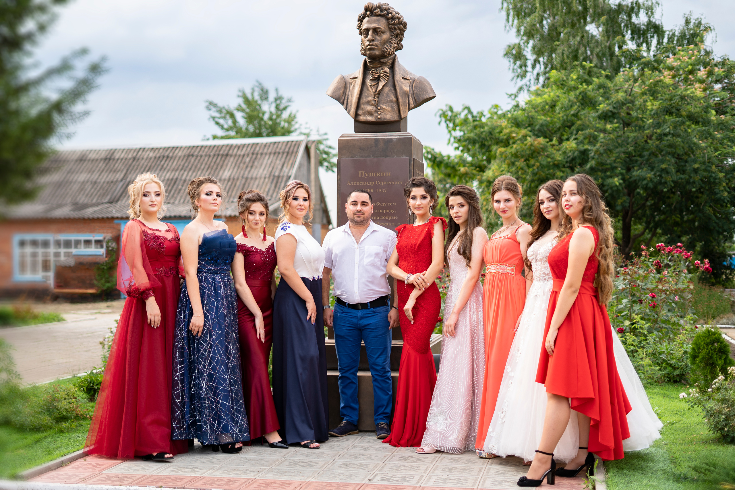 ВЫПУСКНОЙ БАЛ. Выпускные альбомы Edi ART