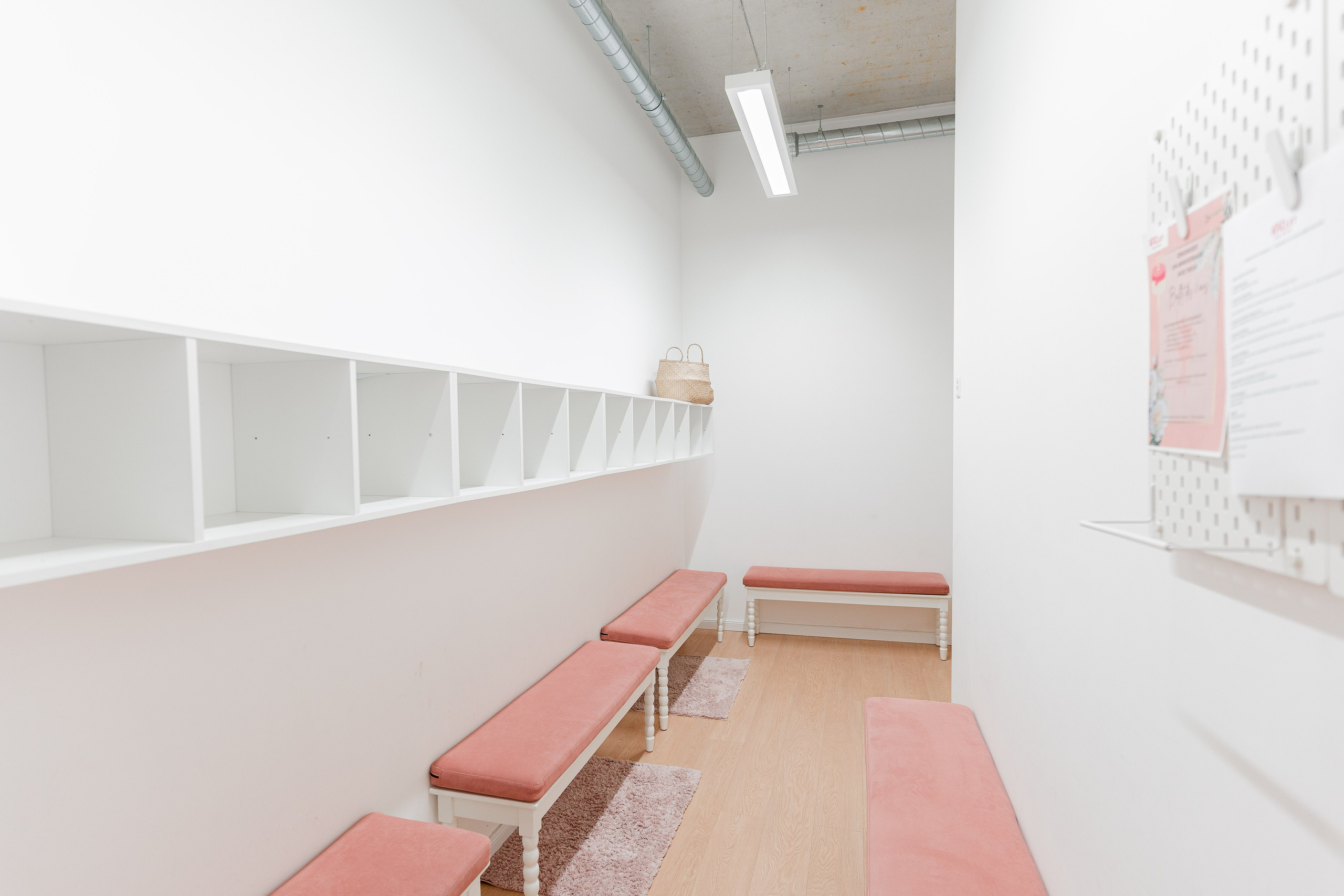 Commercial Photographer Geneva | Interior, Business & Restaurant Photography. Professional Wedding Photographer Geneva & Romande Switzerland | Tanya Creator