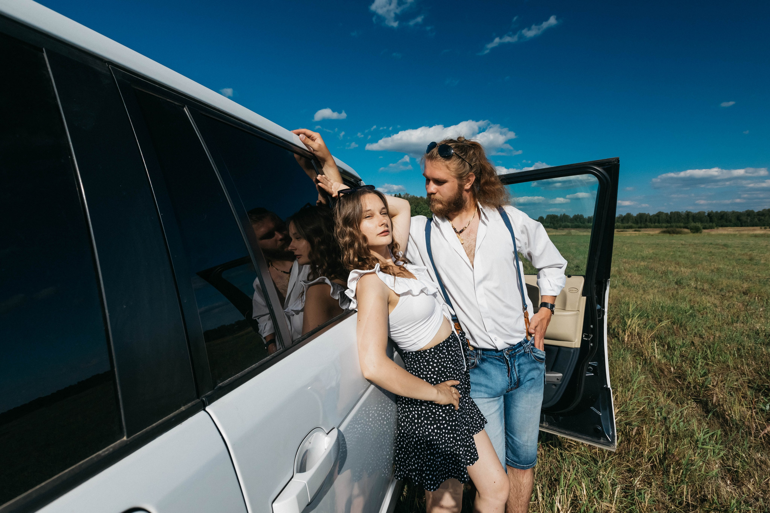 Кристина Владимир и Рада. Главная