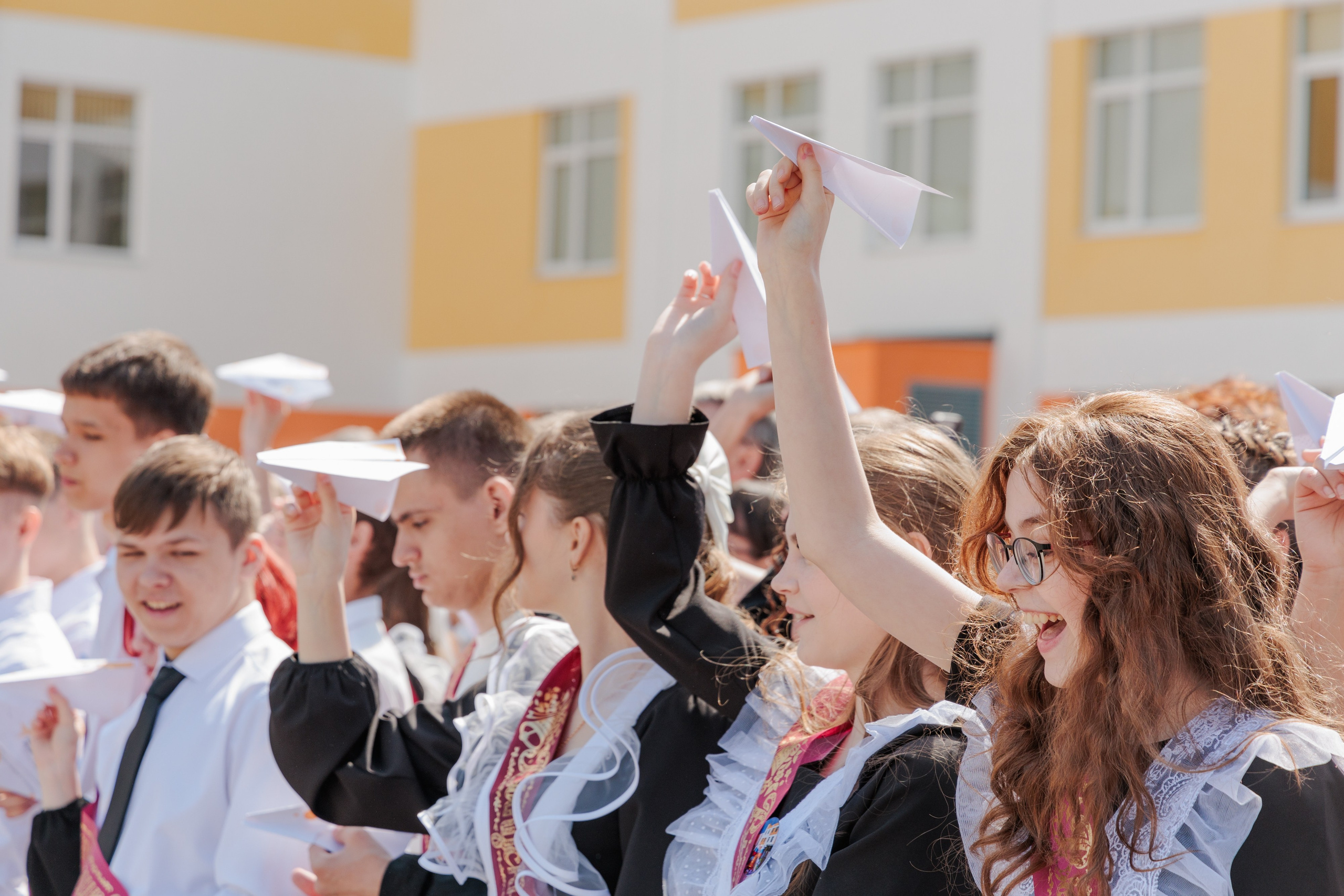 Последний звонок 2025 — фото 9 класса, школьный альбом, выпускной. Фотограф Нижний Новгород Мария Китаева