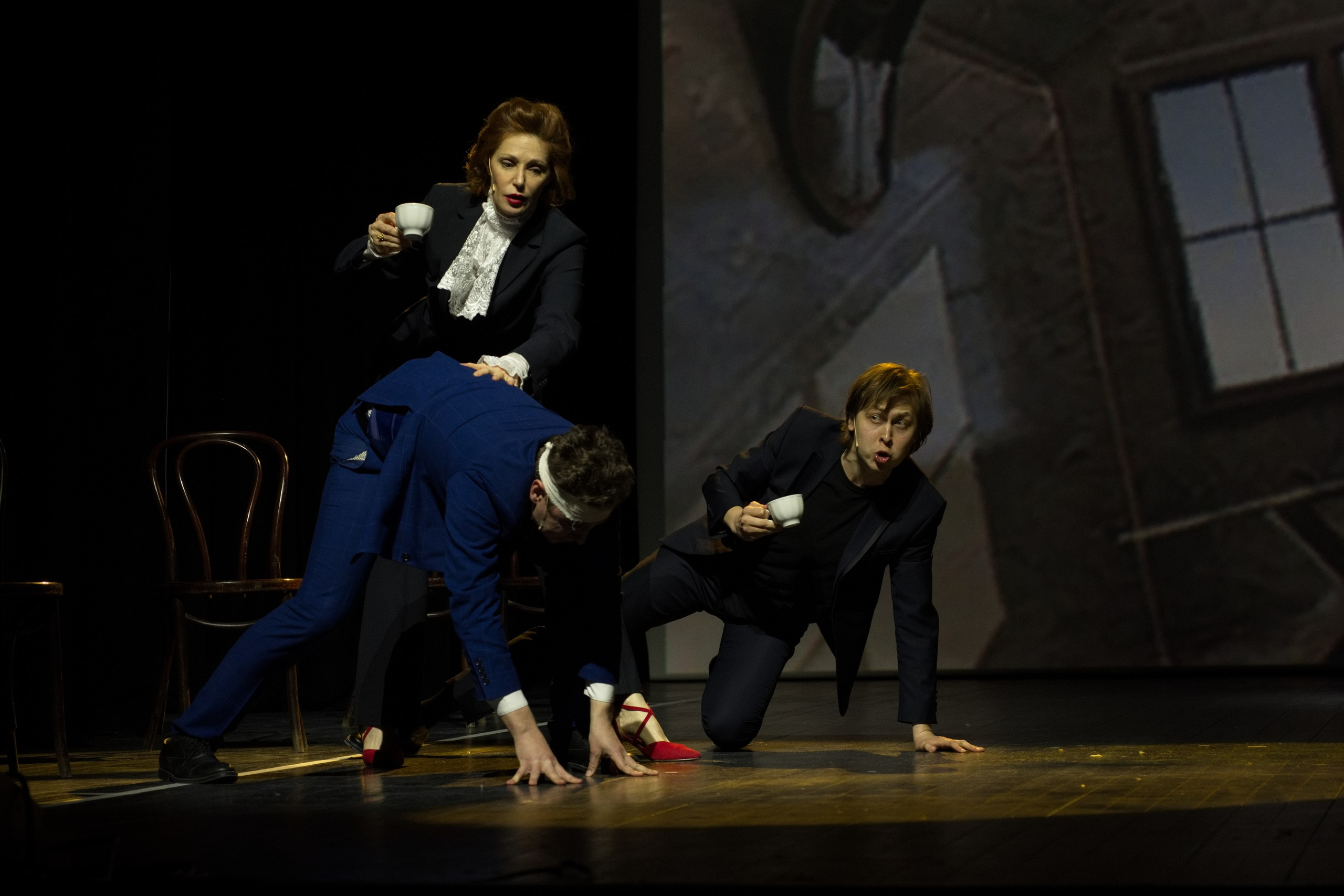 Театр И-Он, Мюнхгаузен. Семейный и детский фотограф Антон Зорин