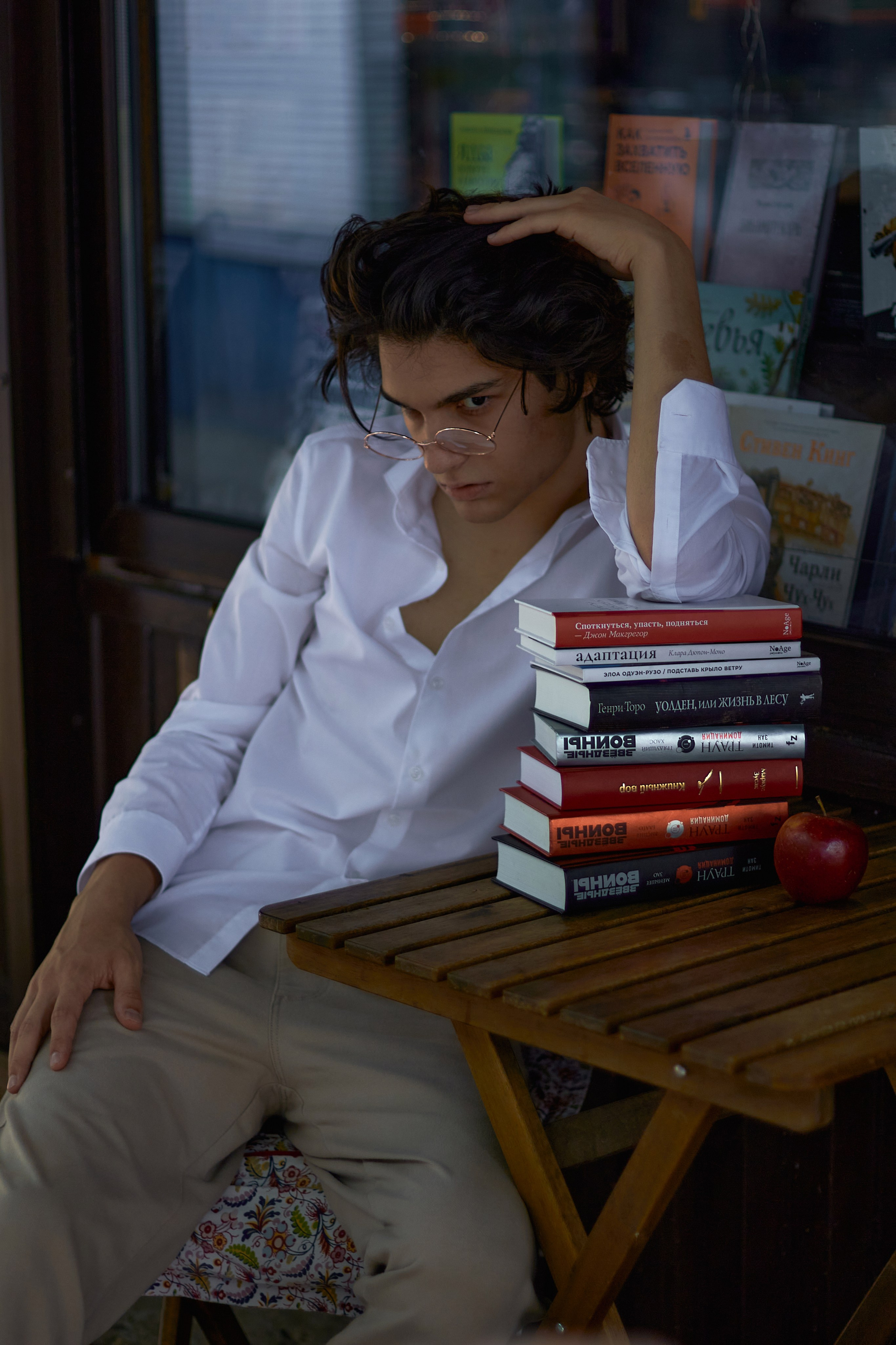 Мужская фотосессия в библиотеке. Семейный и свадебный фотограф в Краснодаре Михеева Светлана