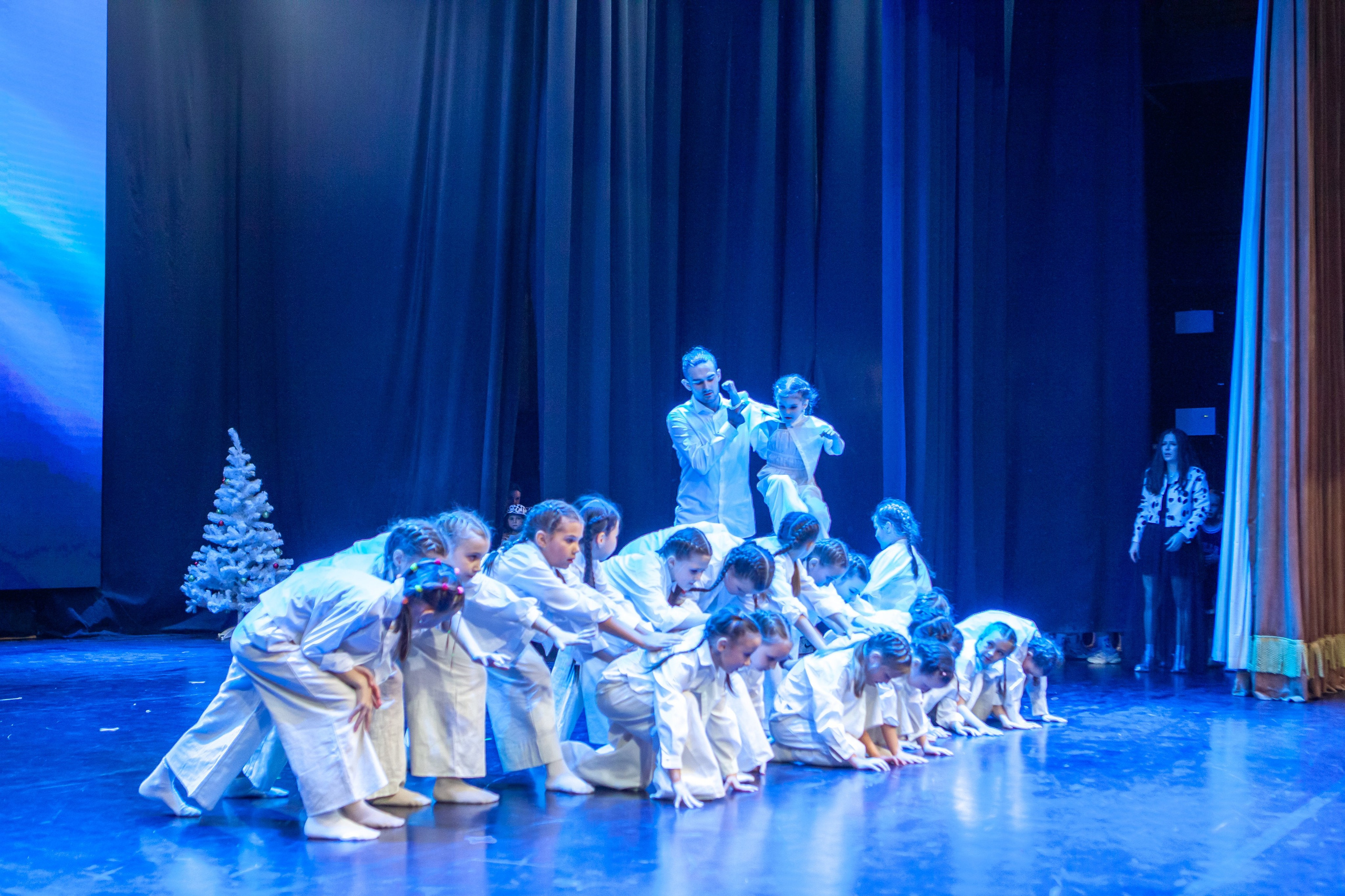 Концерт детской танцевальной школы. Репортажный, семейный, свадебный, портретный фотограф