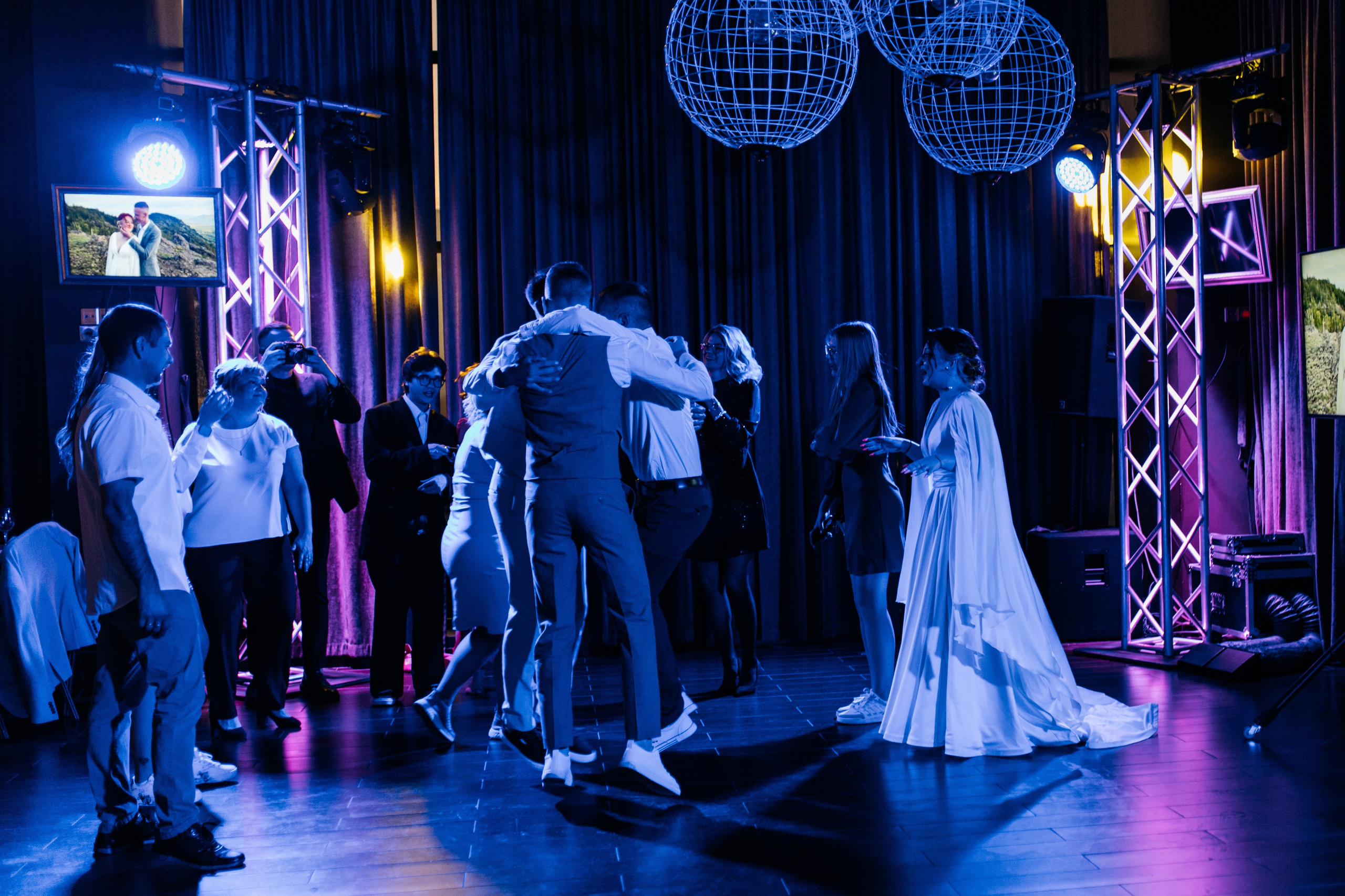 Давайте праздновать любовь. Саша и Марат. Свадебный и семейный фотограф в Магнитогорске Катя Буряк