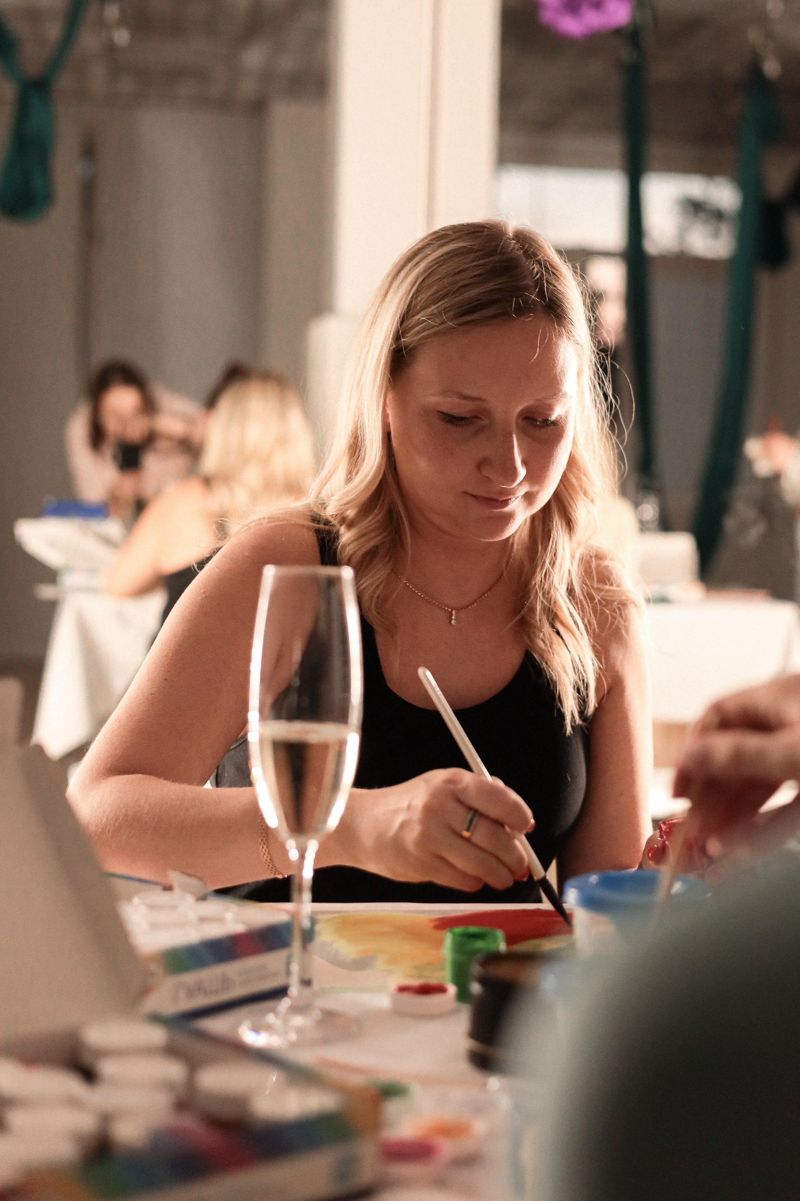 Арт-терапия + аэройога. Фотограф Надршина Лилия