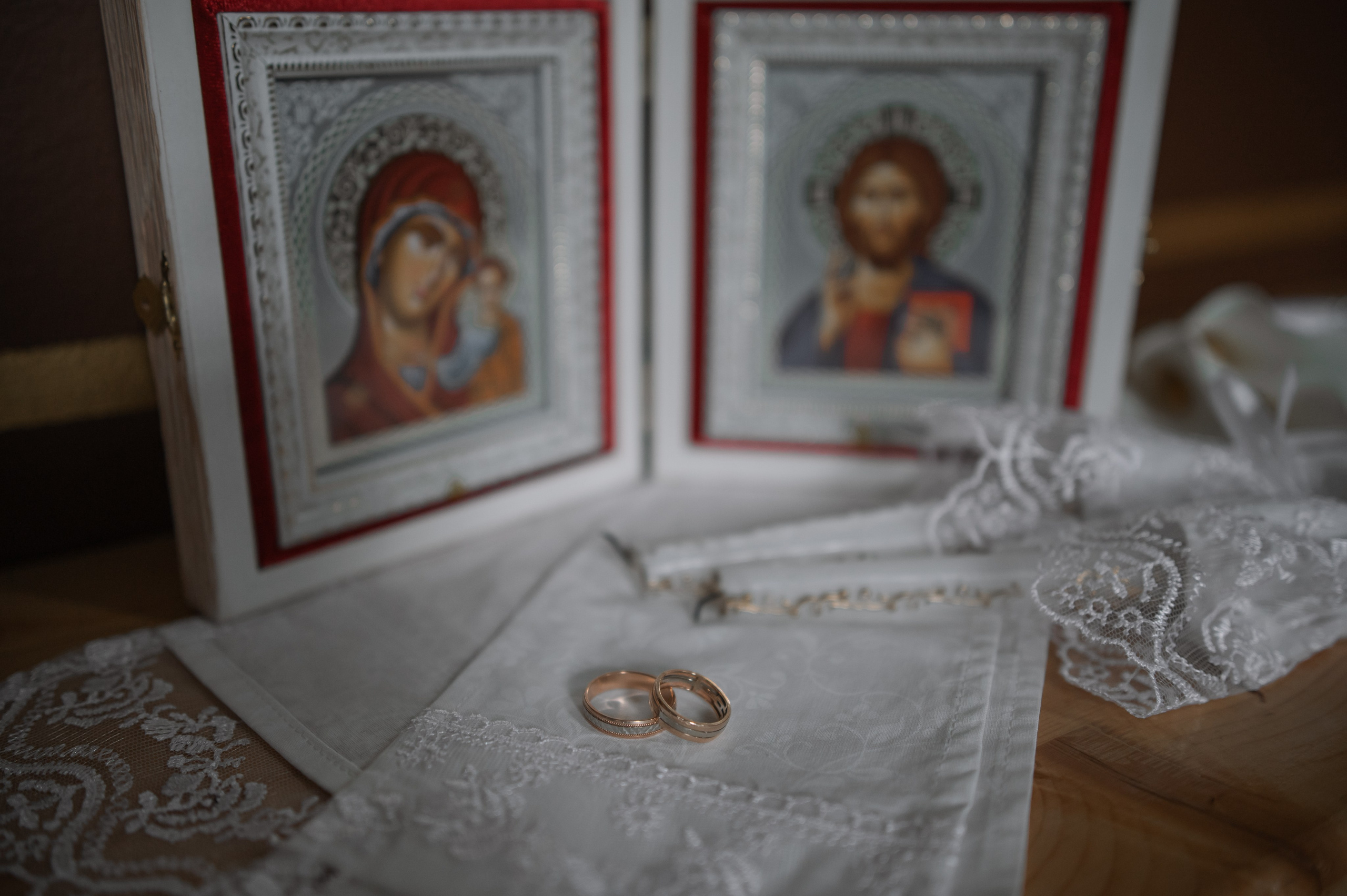 Венчание в храме Апостола Петра. Фотограф на крещение и венчание, семейный фотограф в Санкт-Петербурге
